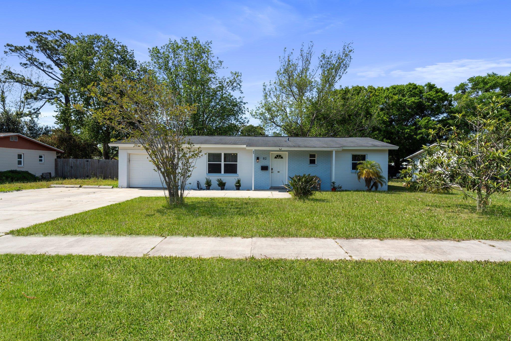 82 Andora St