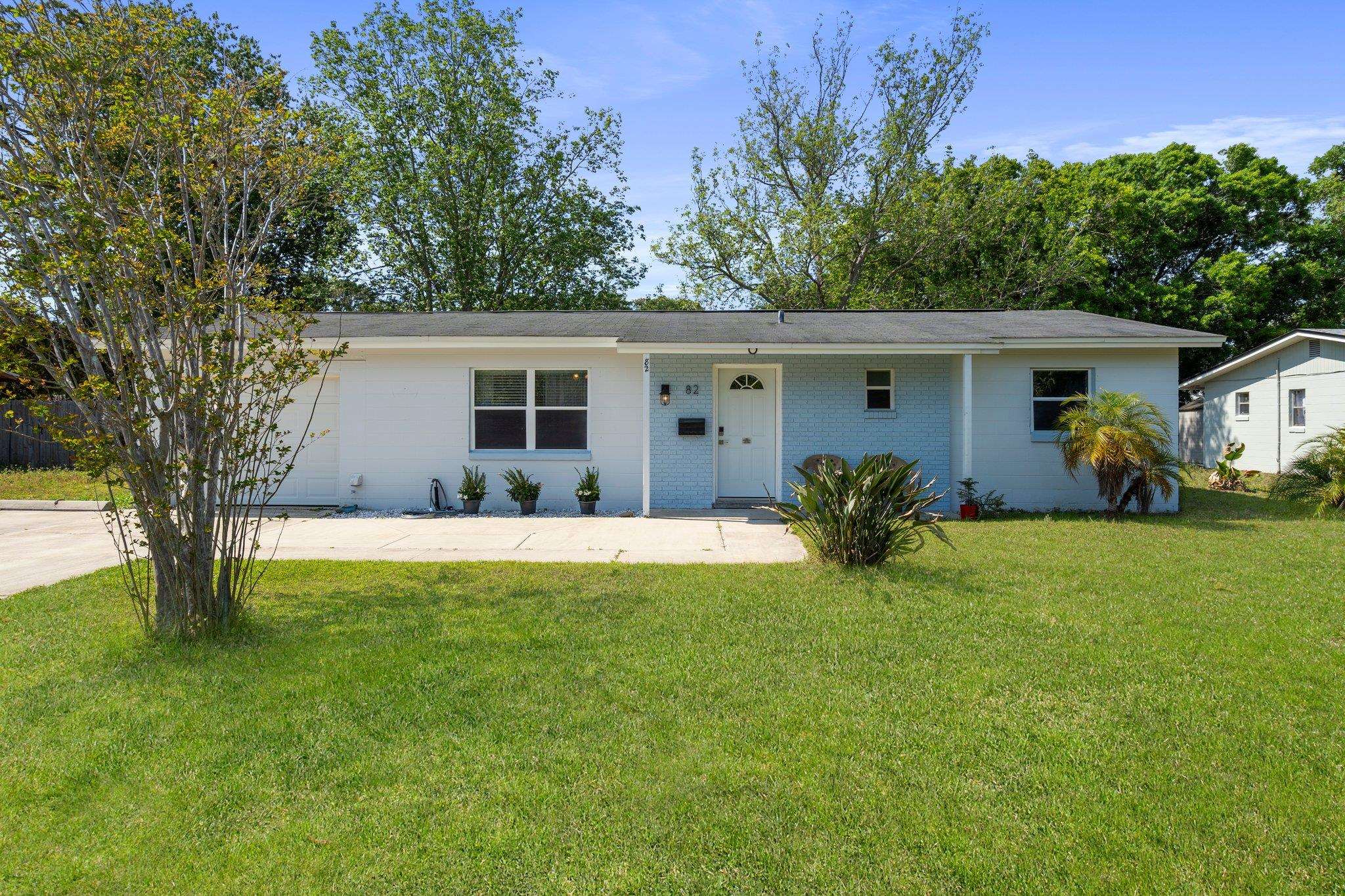 82 Andora St