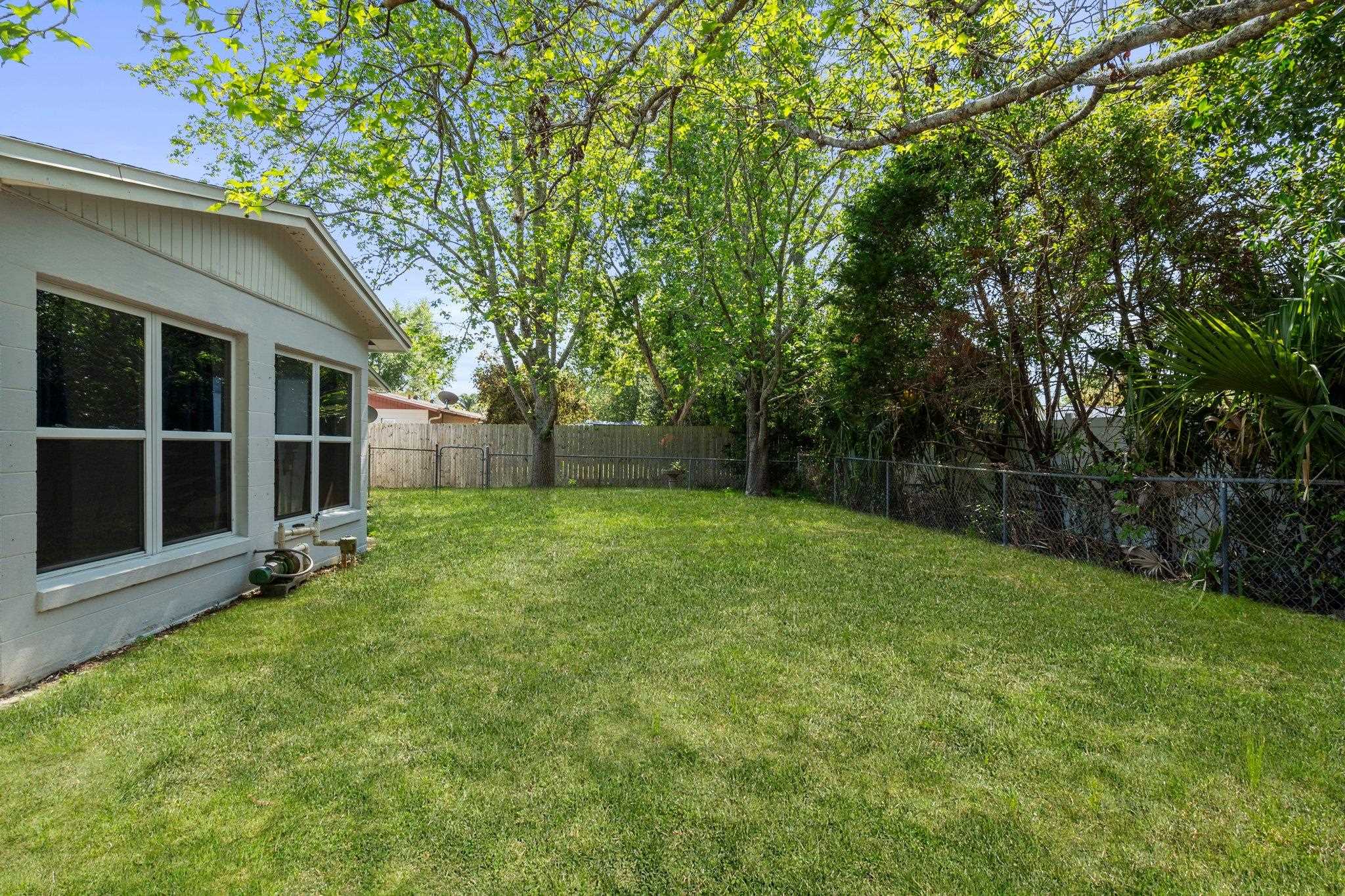 82 Andora St
