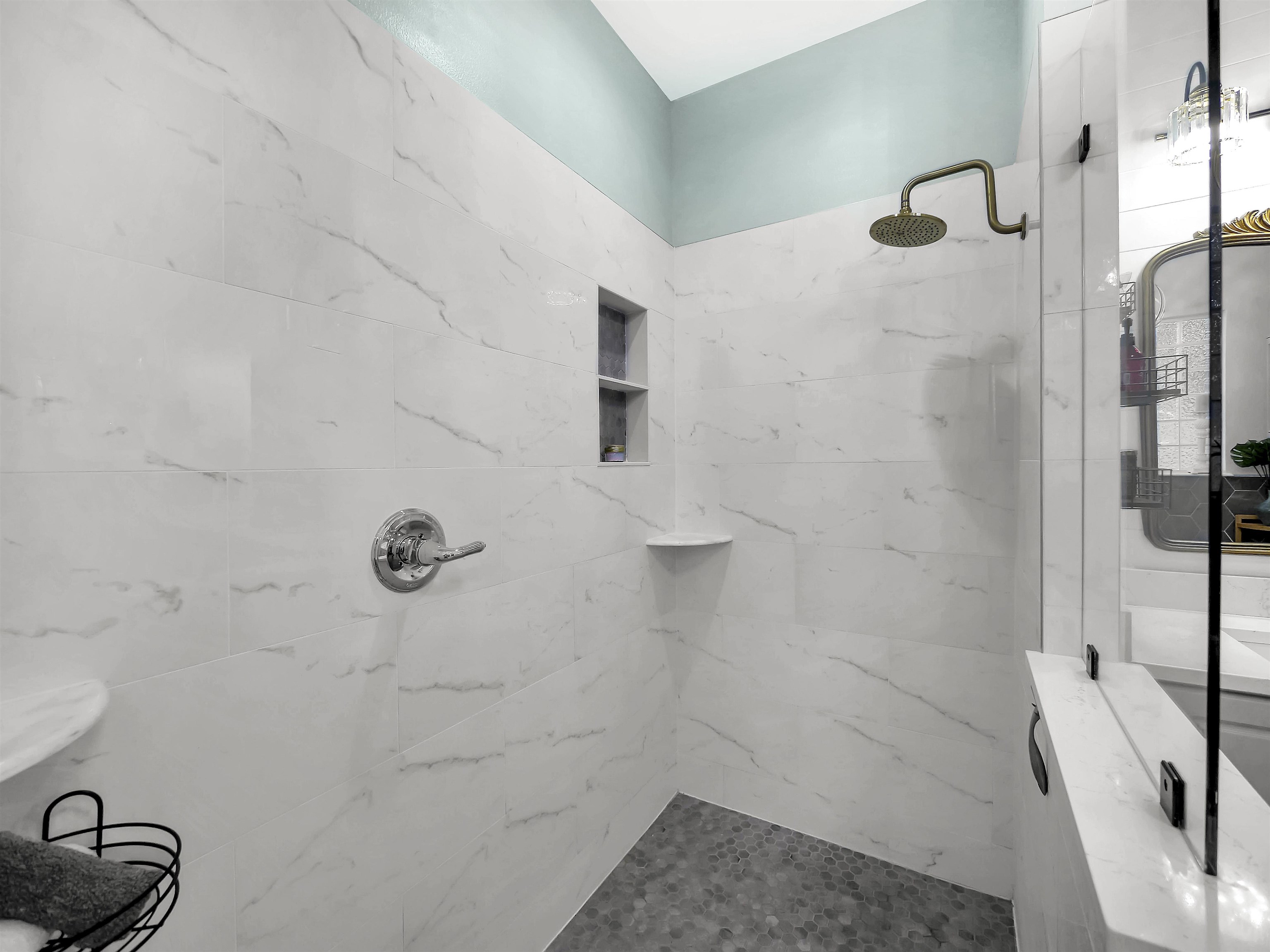 245 Fiddlers Point Dr