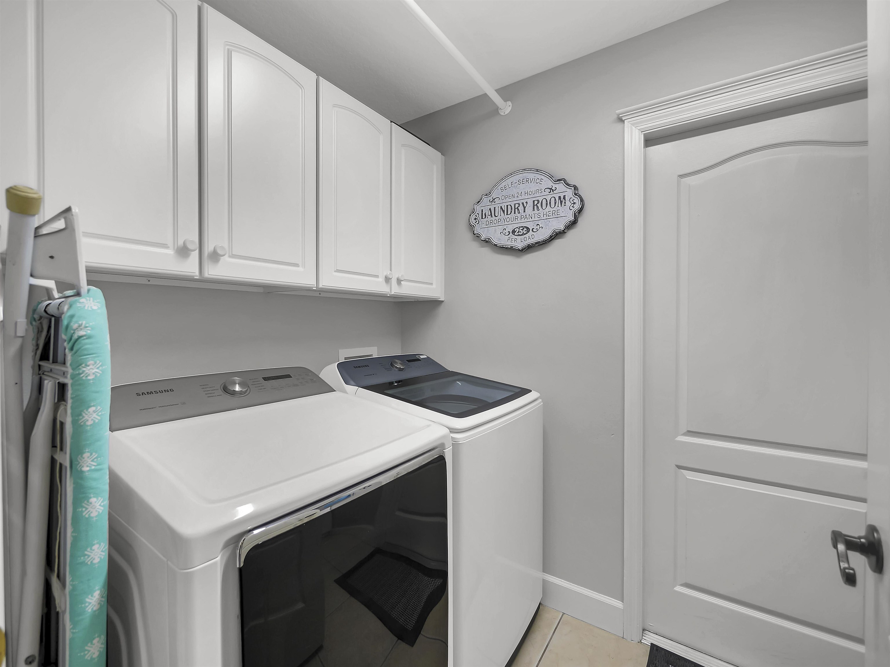 245 Fiddlers Point Dr