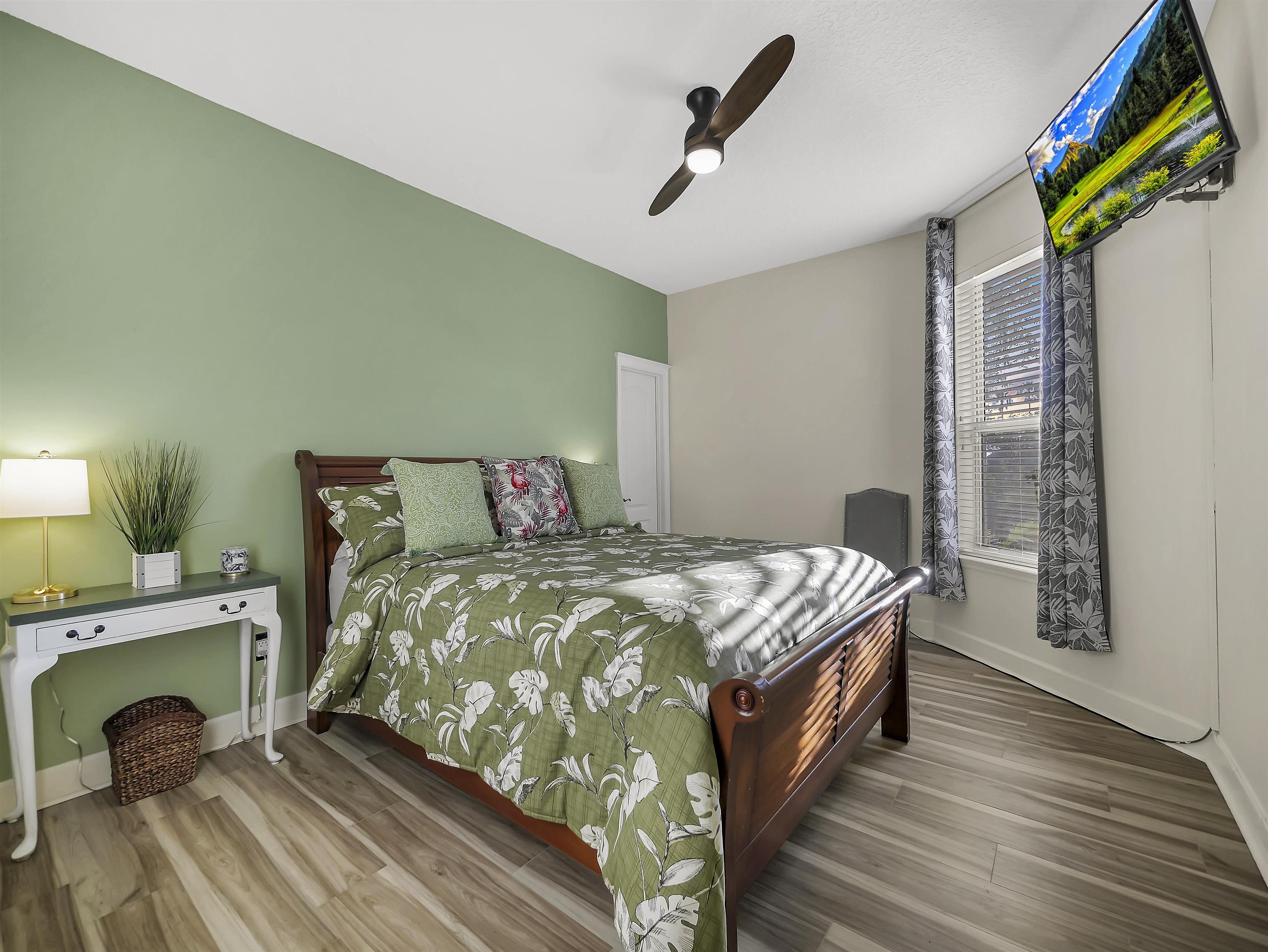 245 Fiddlers Point Dr