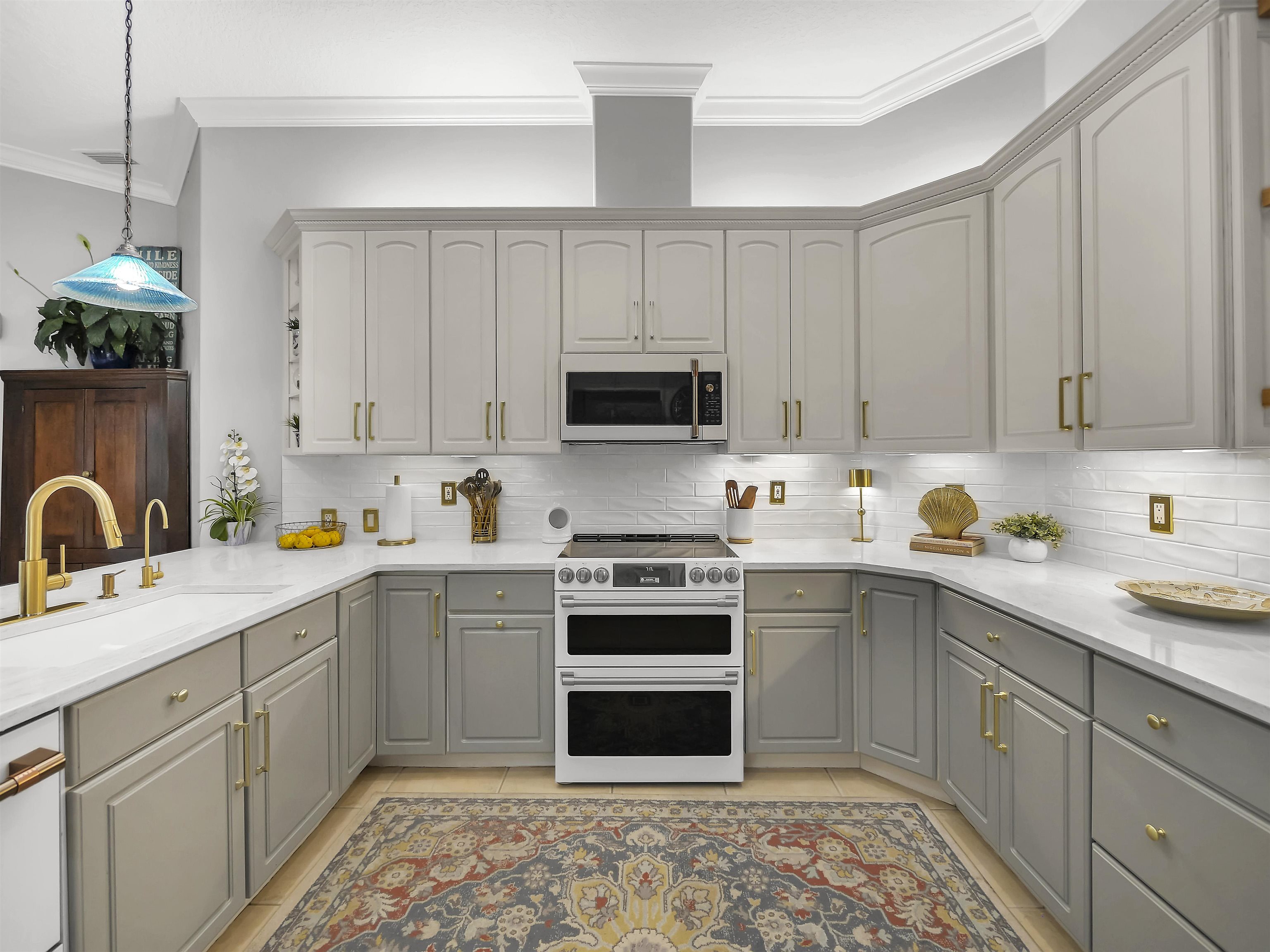 245 Fiddlers Point Dr