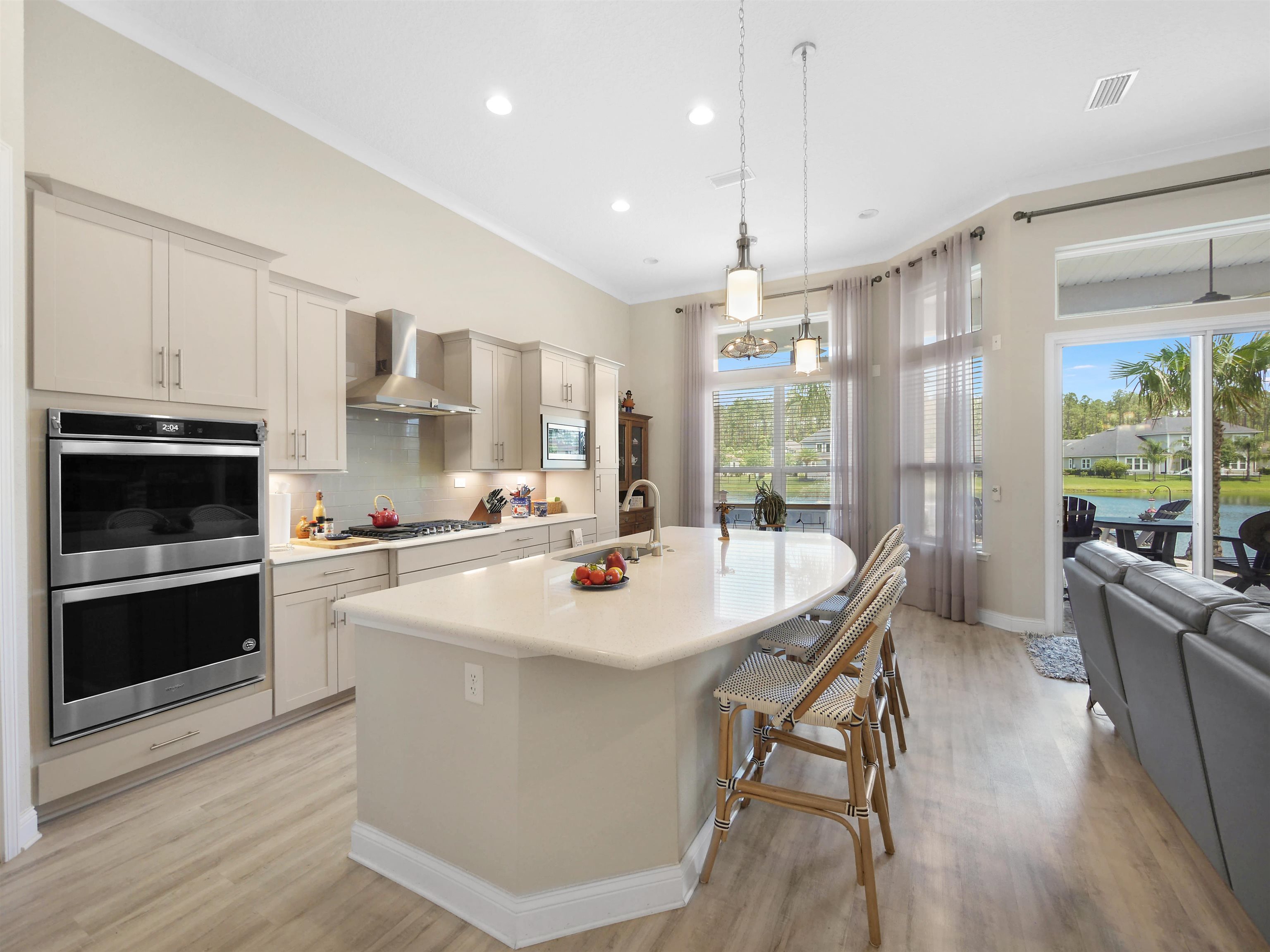 100 Coppinger Pl