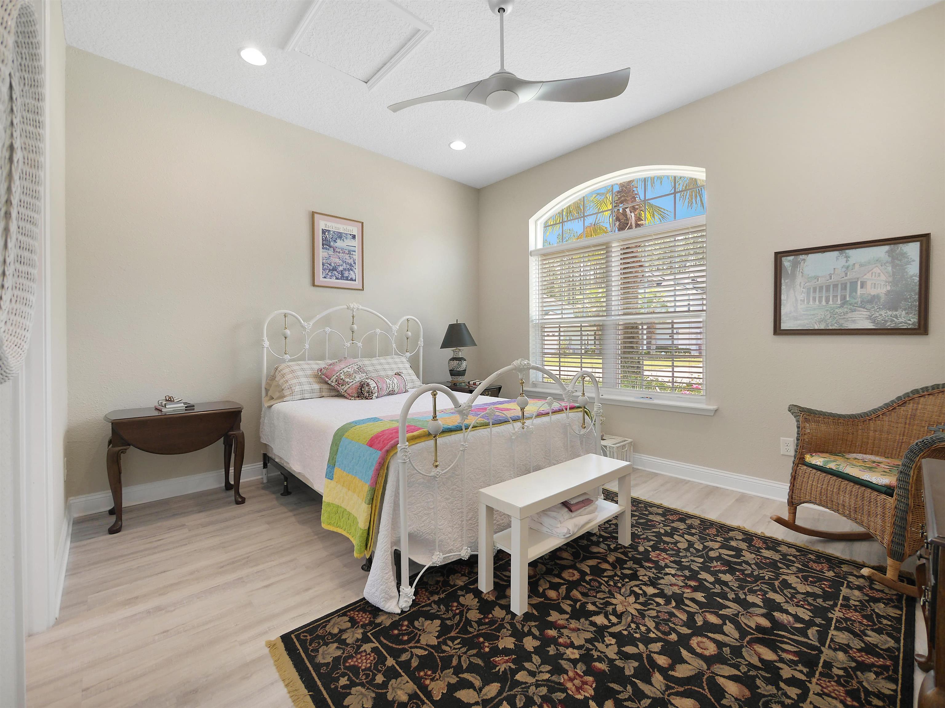 100 Coppinger Pl