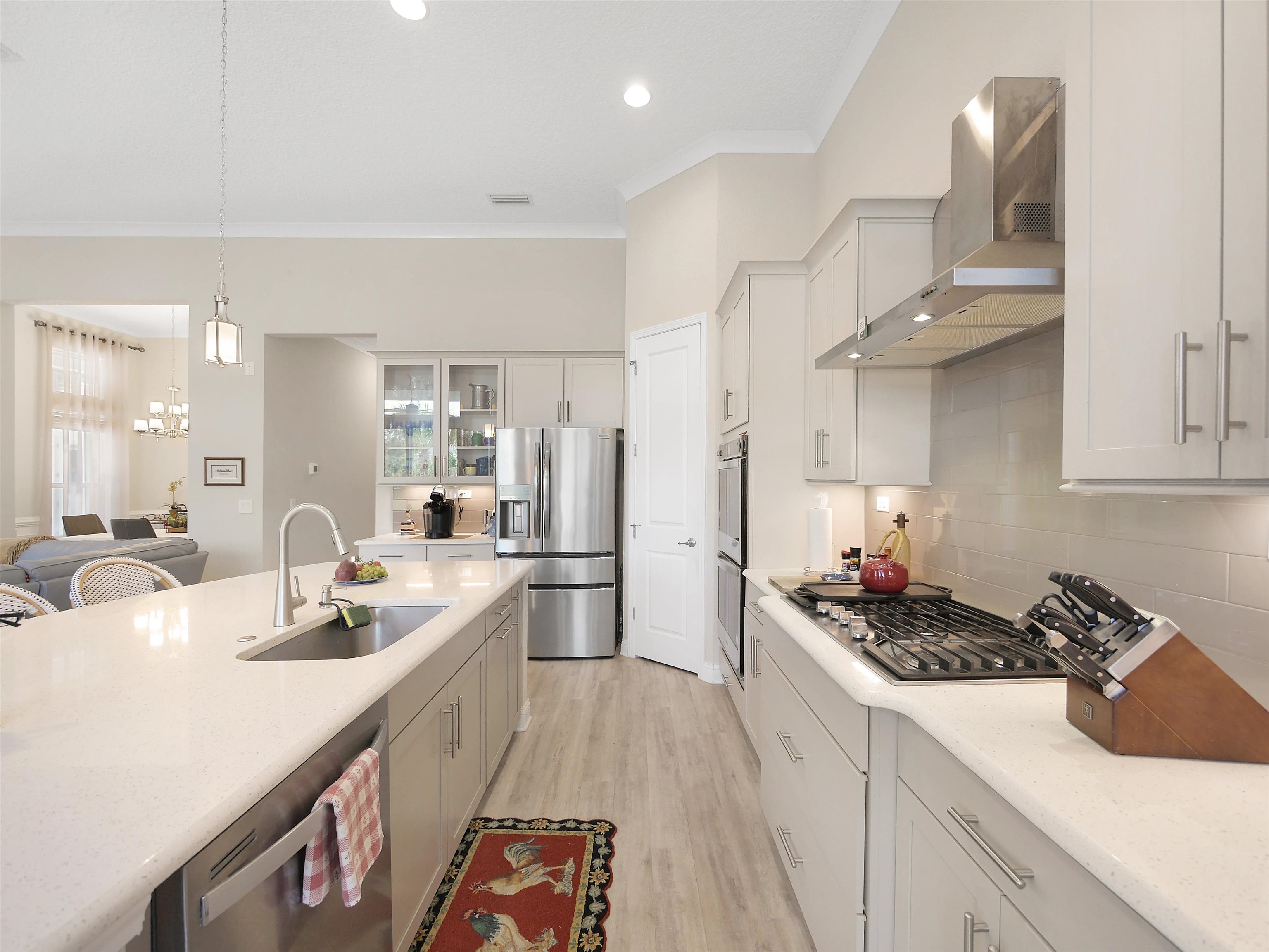 100 Coppinger Pl