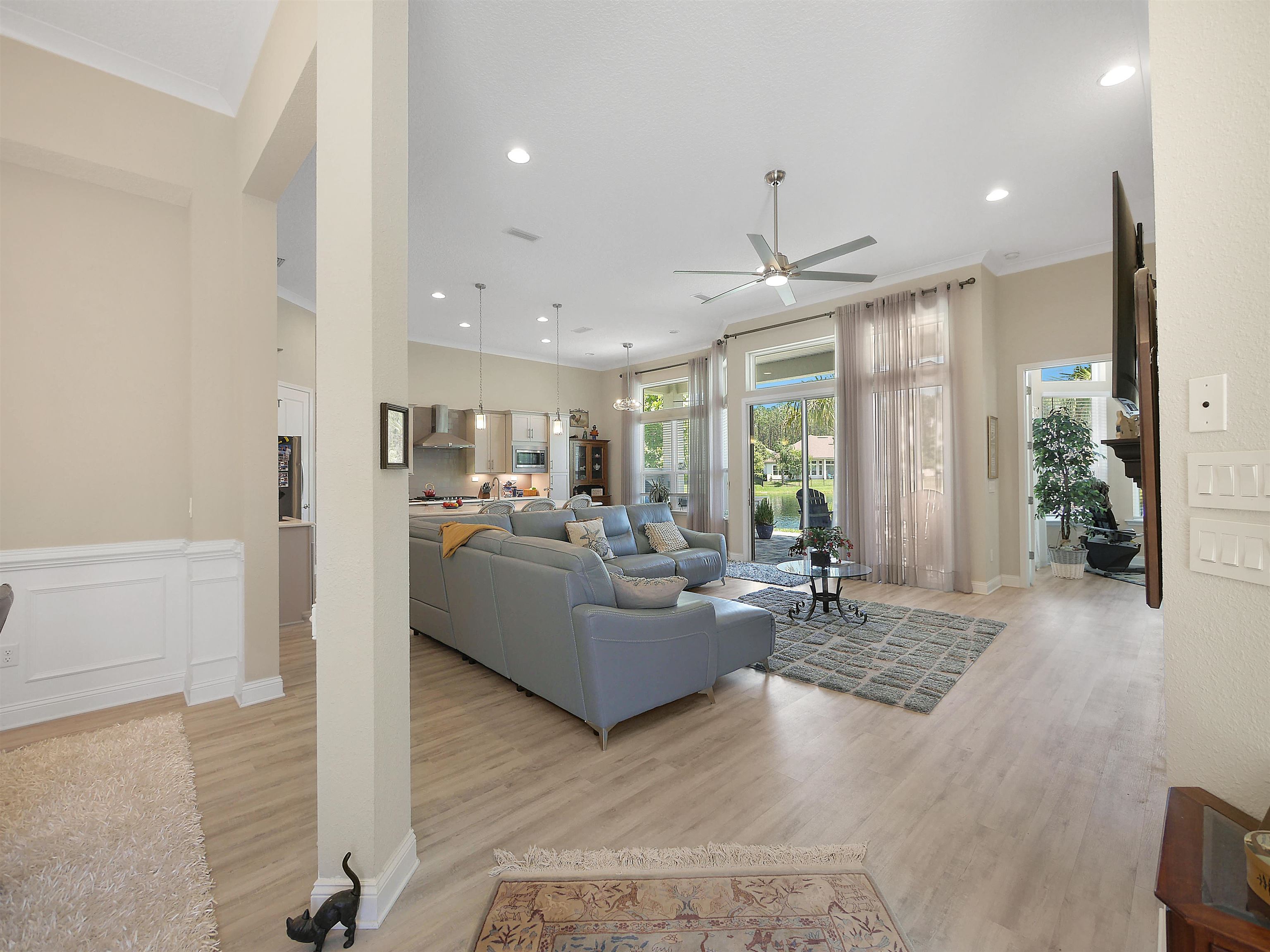 100 Coppinger Pl