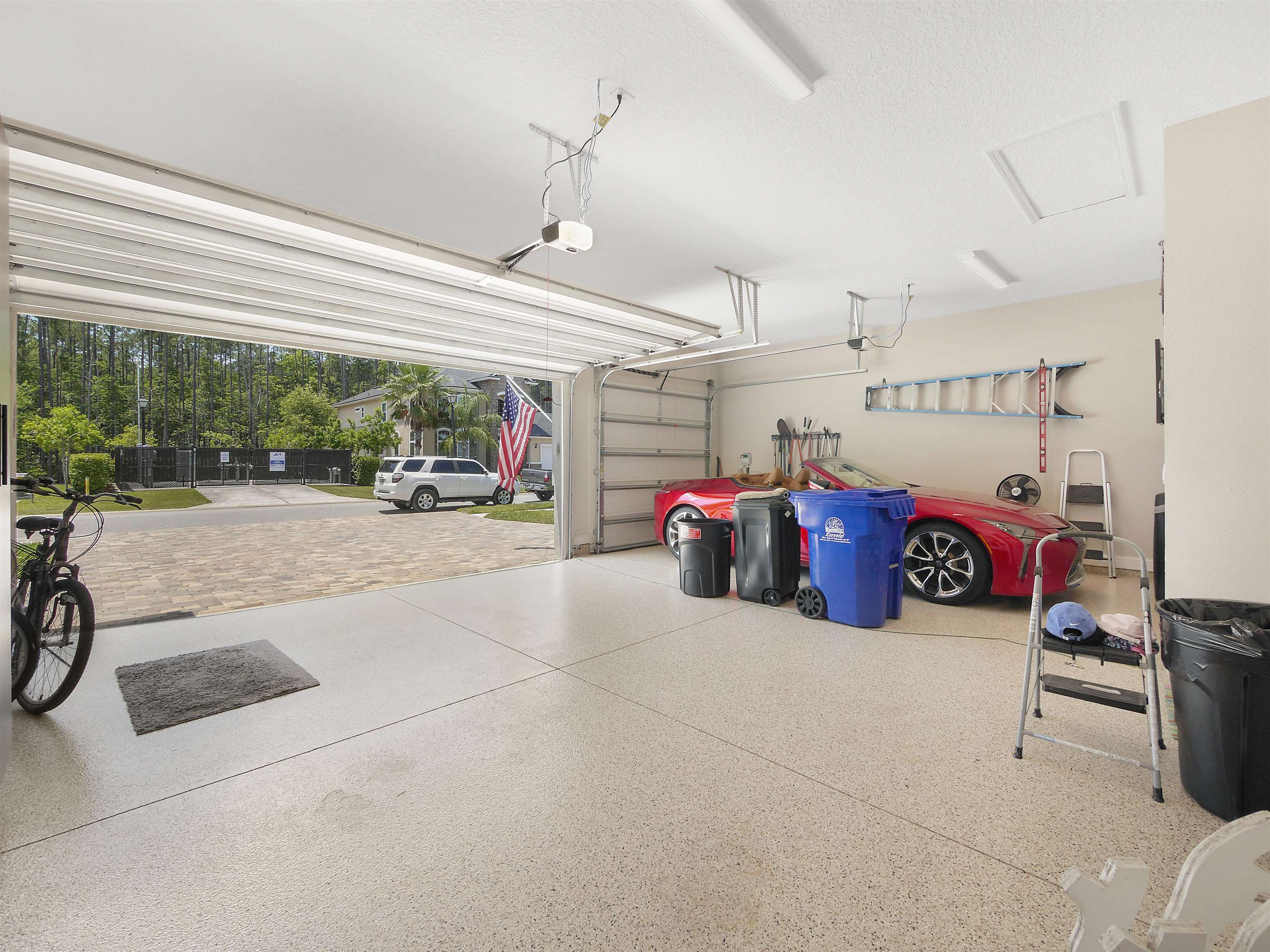 100 Coppinger Pl
