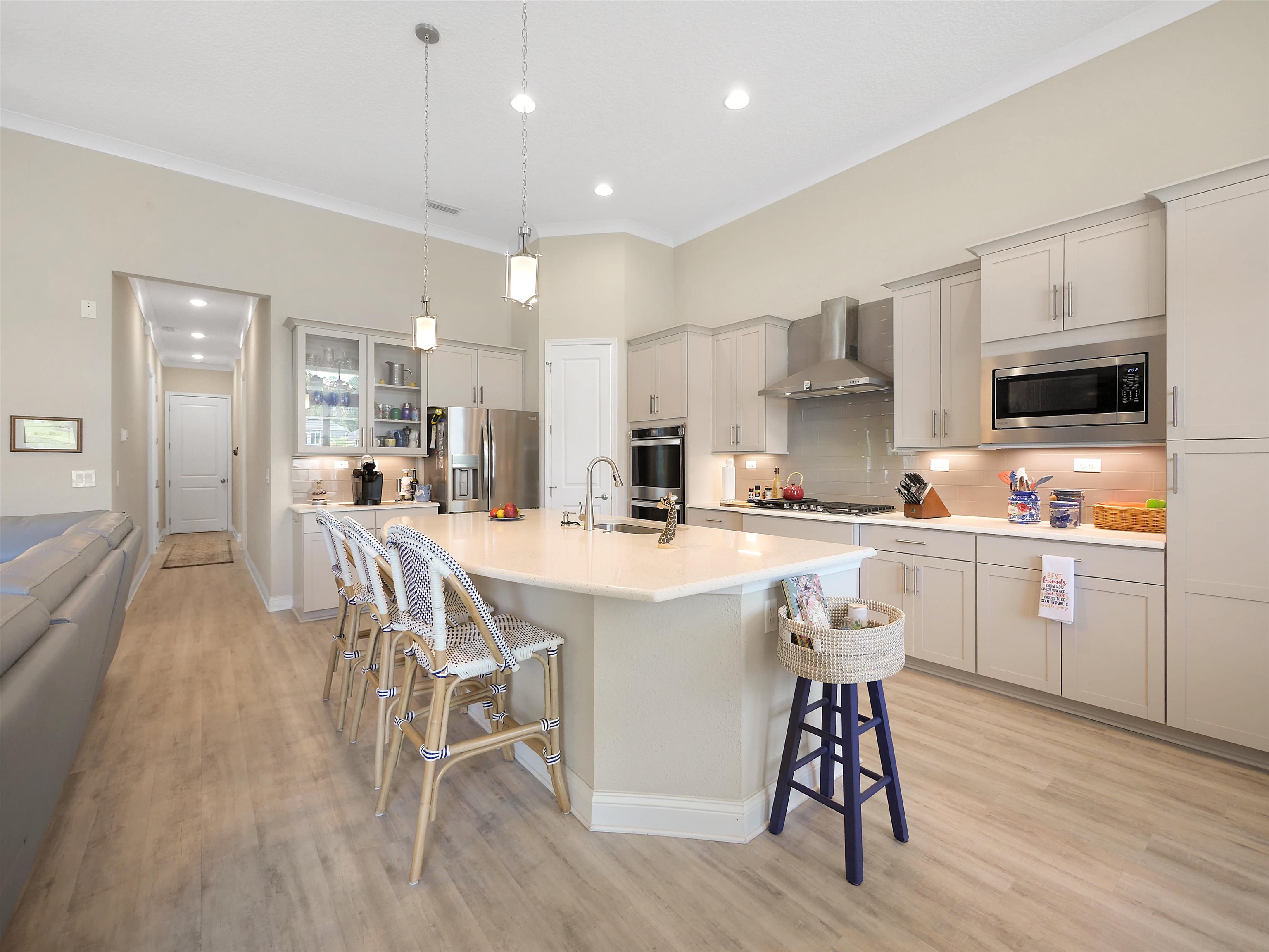 100 Coppinger Pl