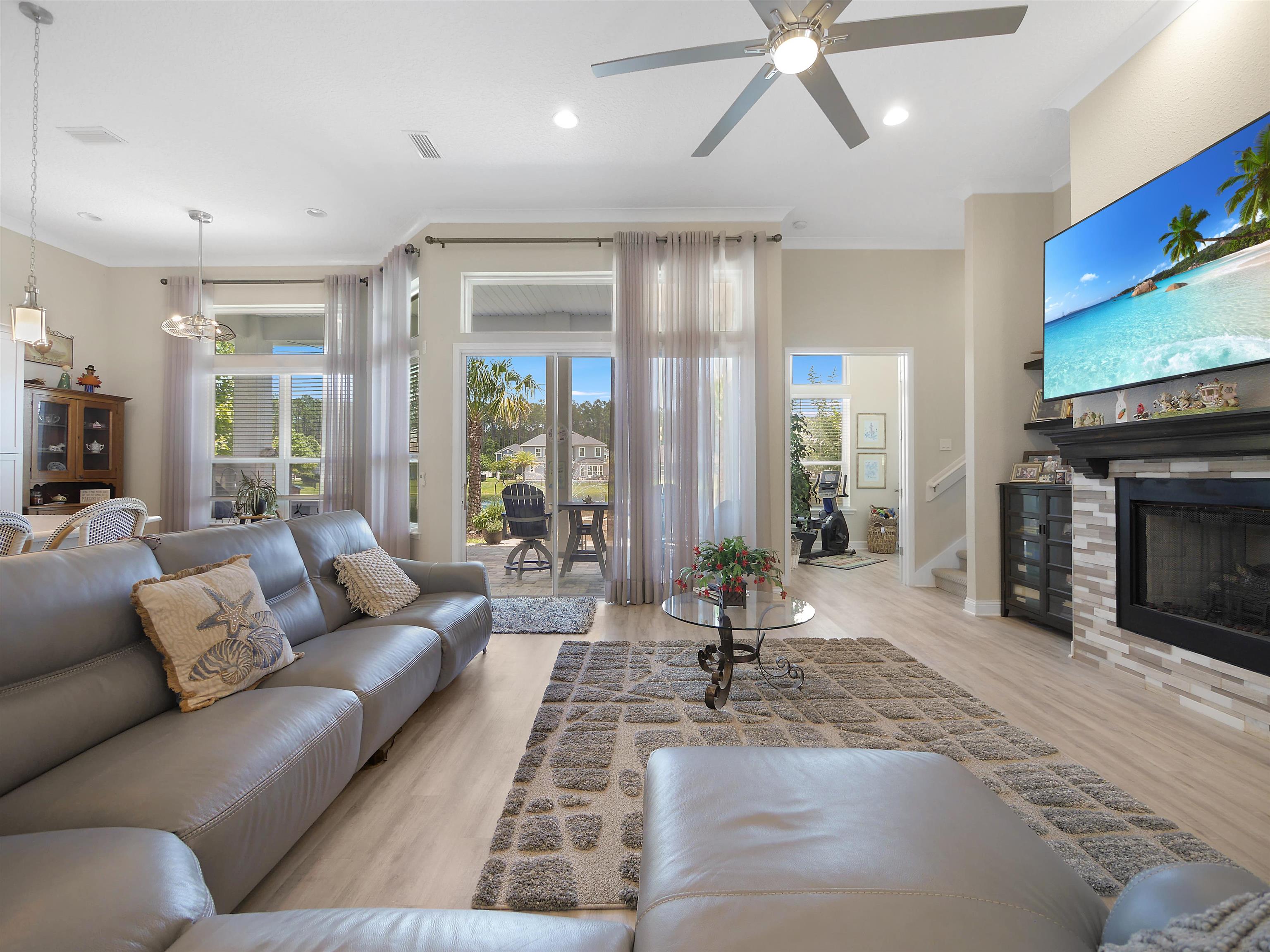 100 Coppinger Pl