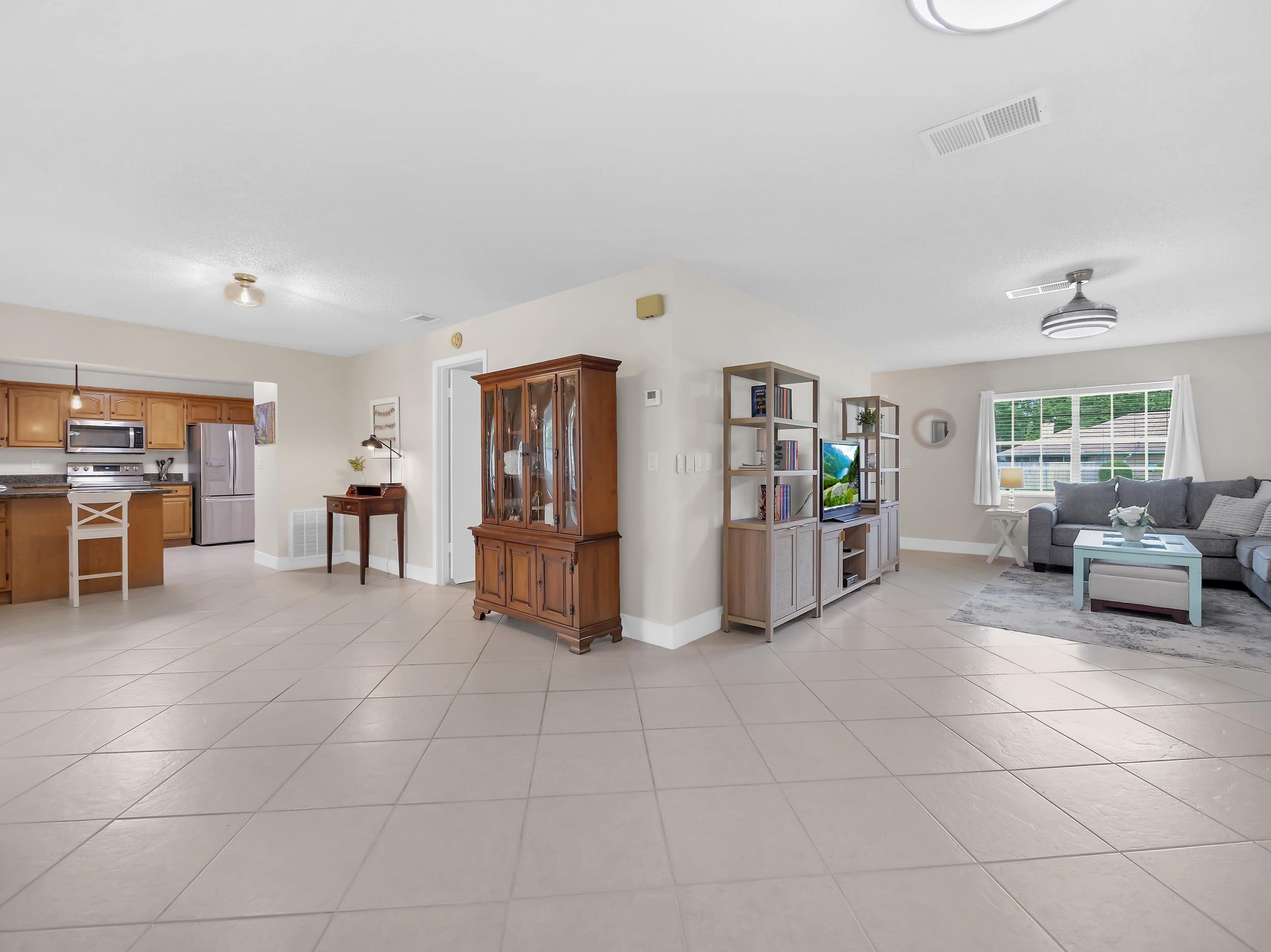 820 Rita Circle