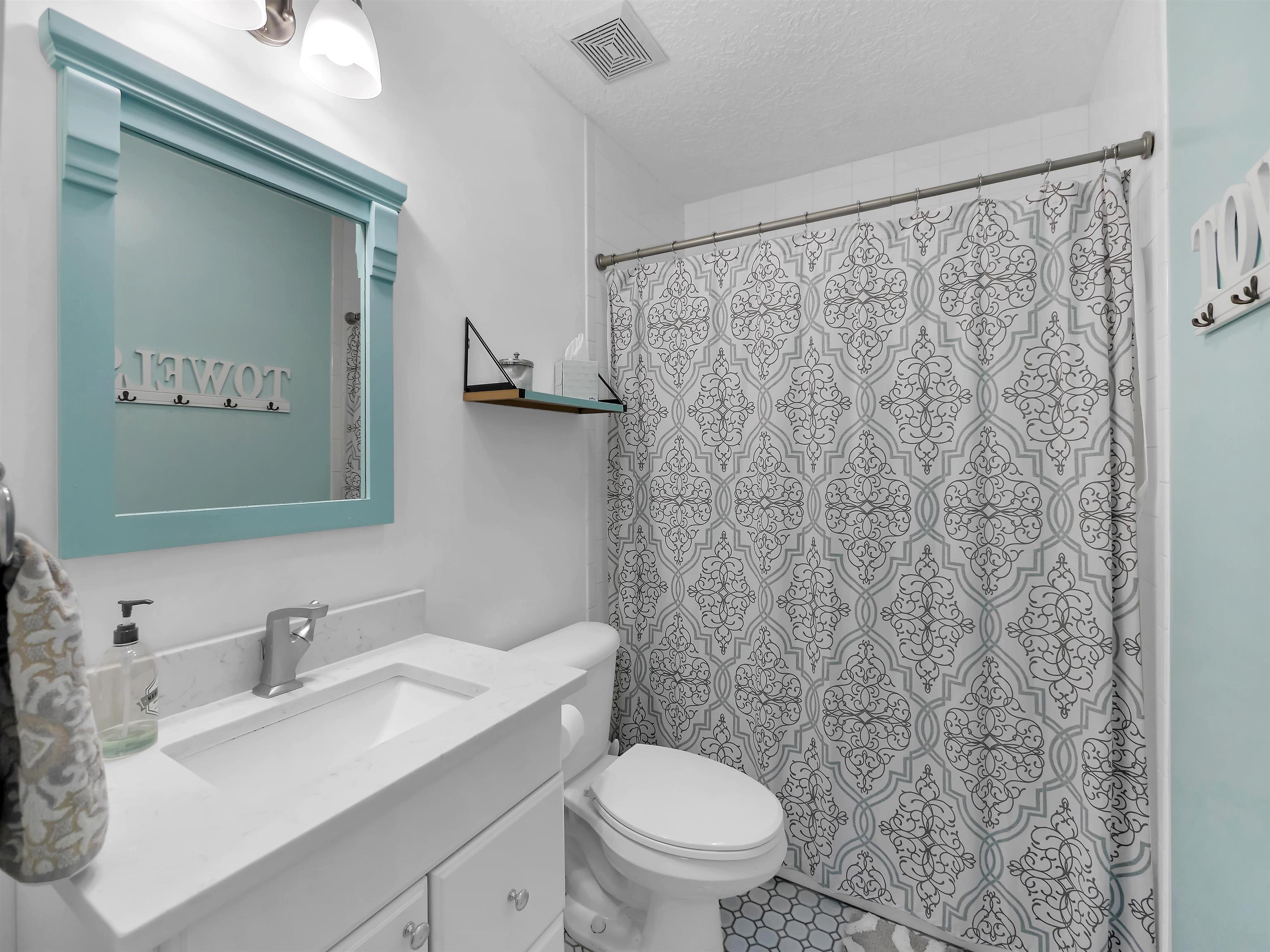 10 Seminole Dr