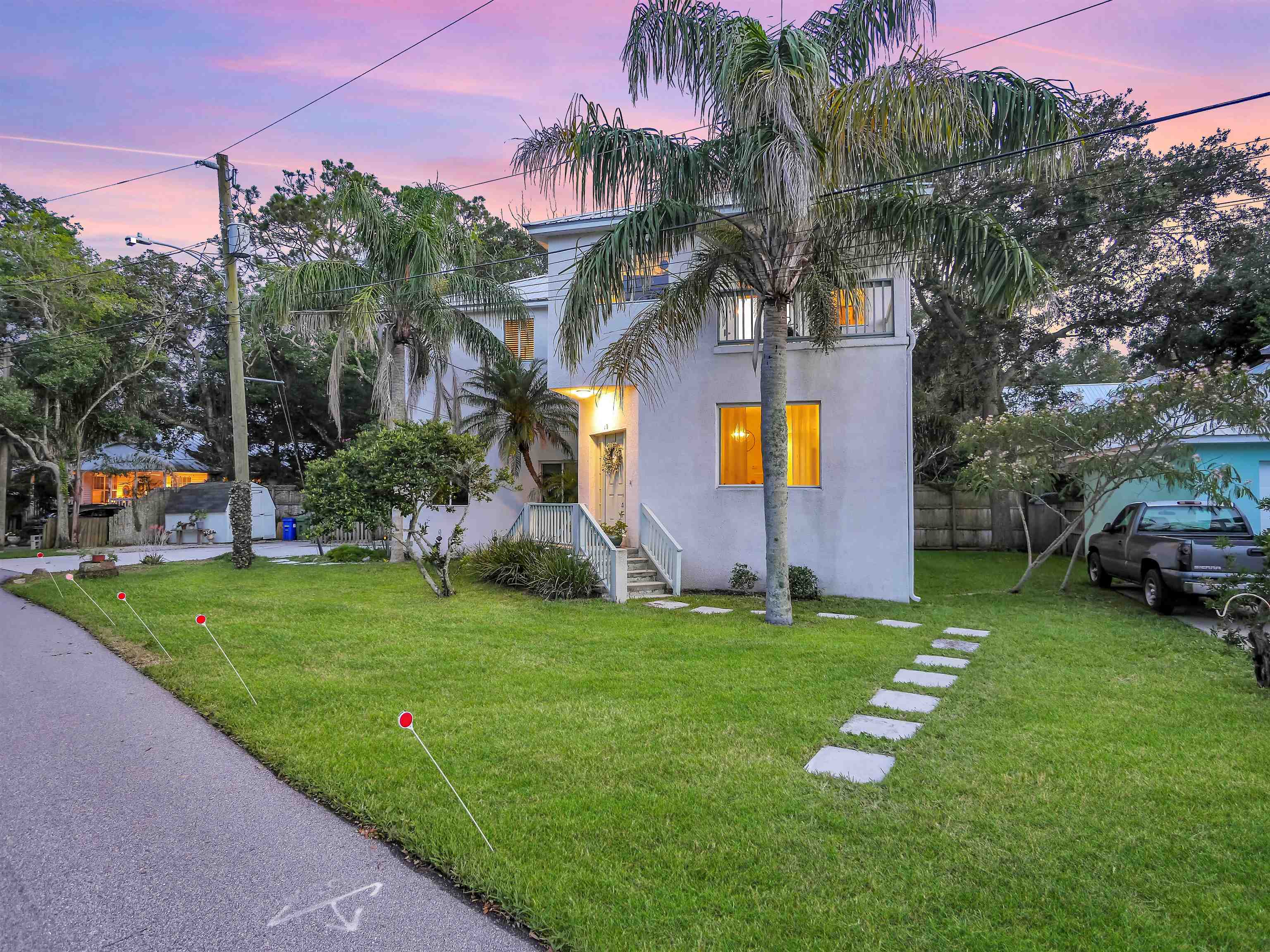 10 Seminole Dr