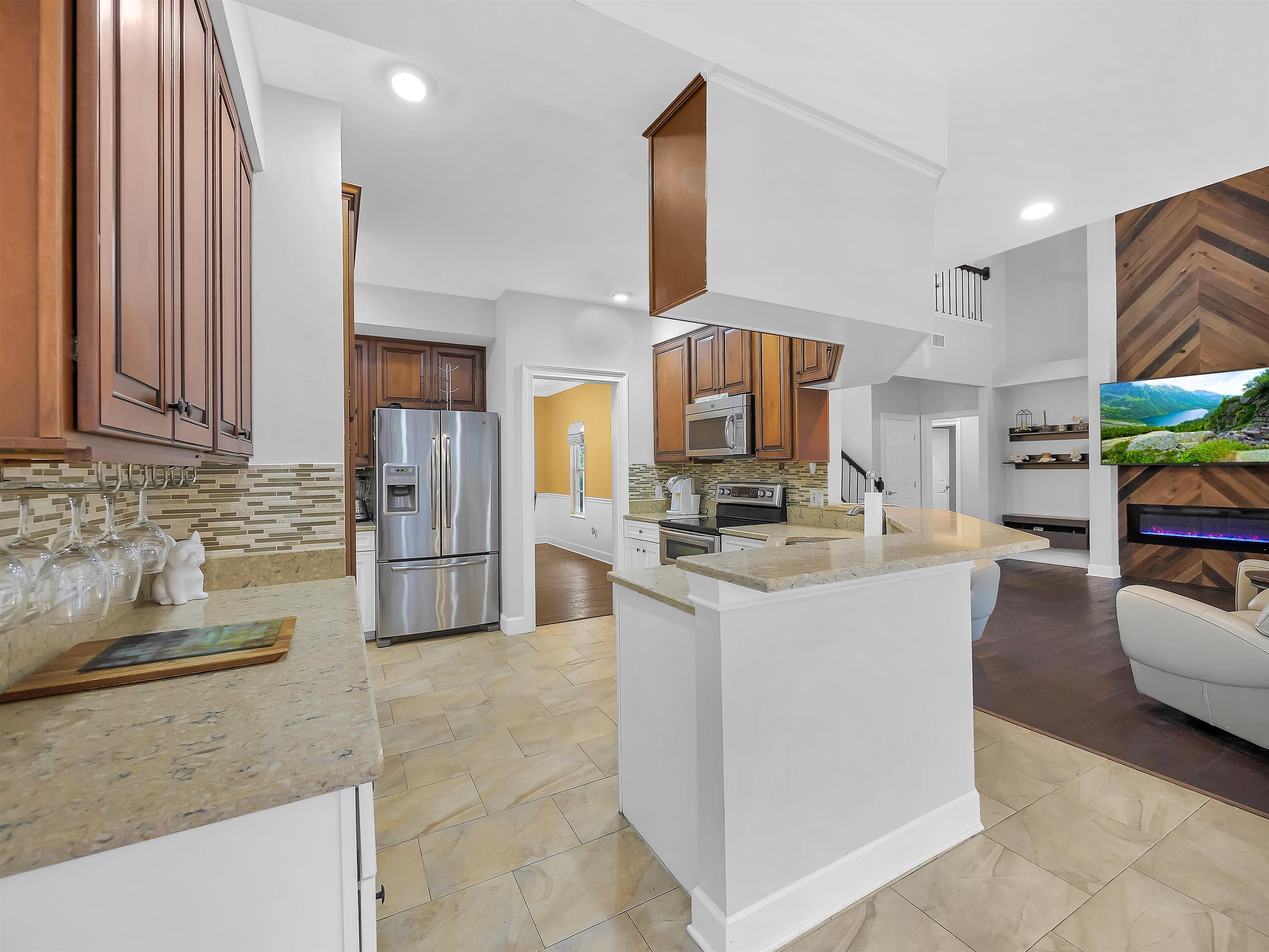 306 Marsh Point Cir