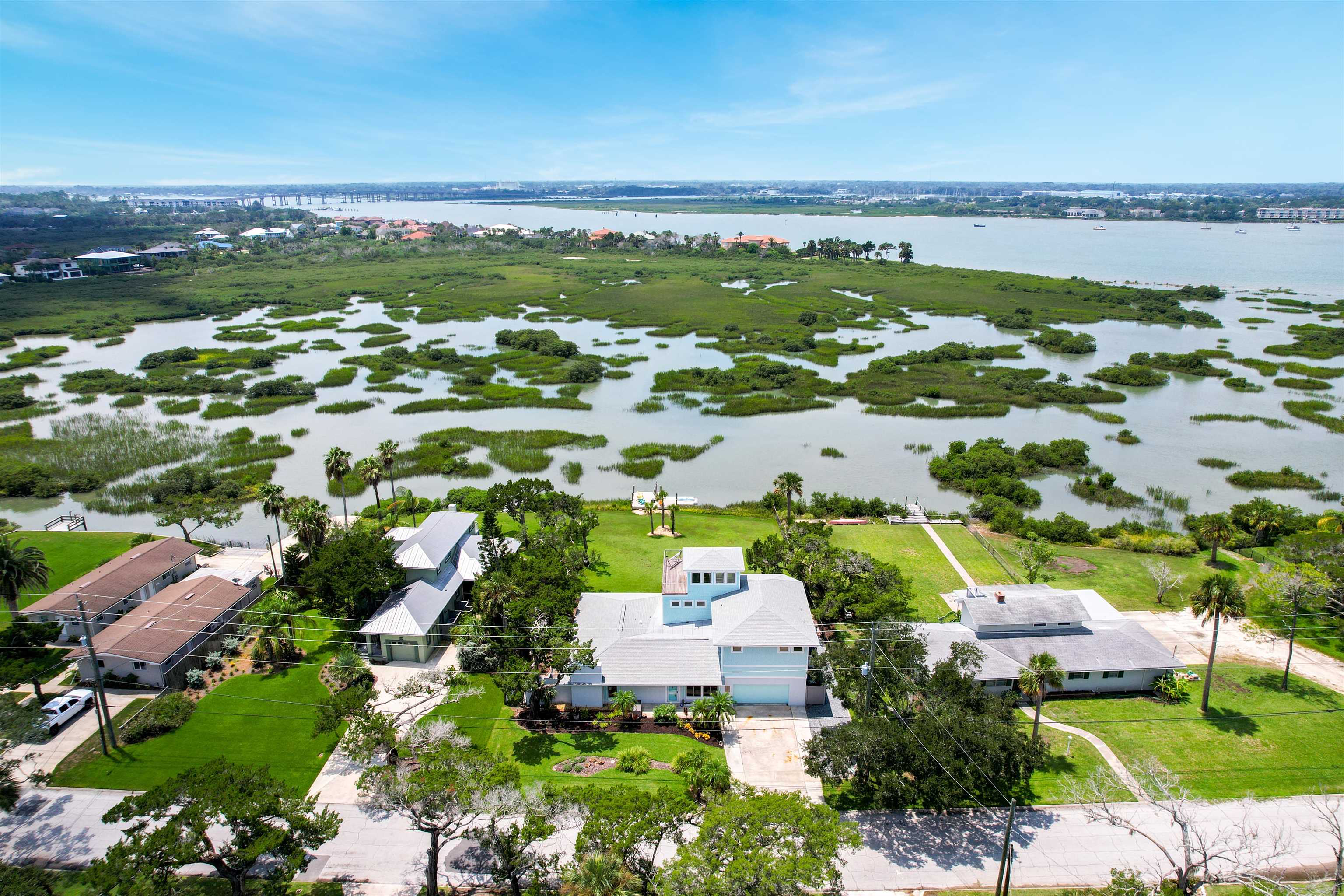 205 Coquina Ave