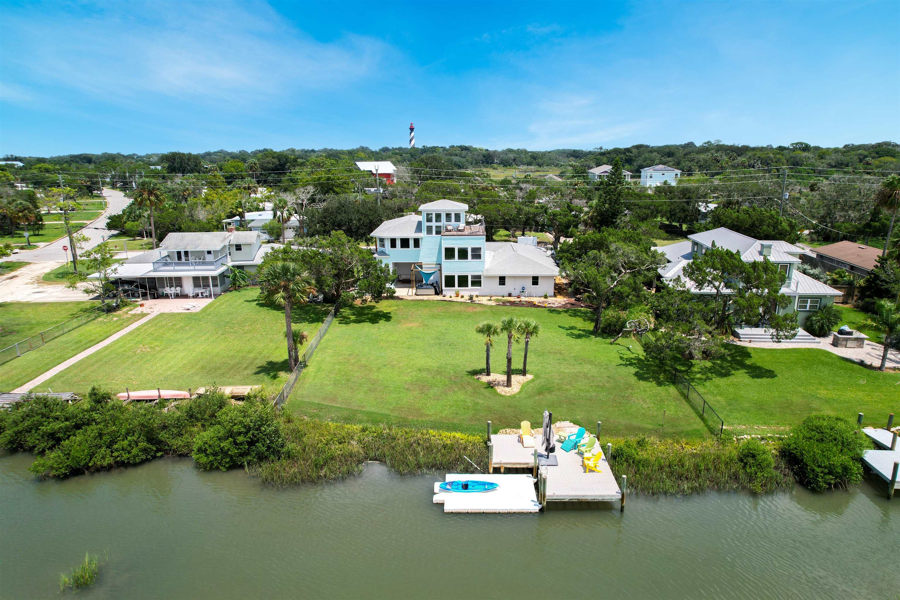 205 Coquina Ave