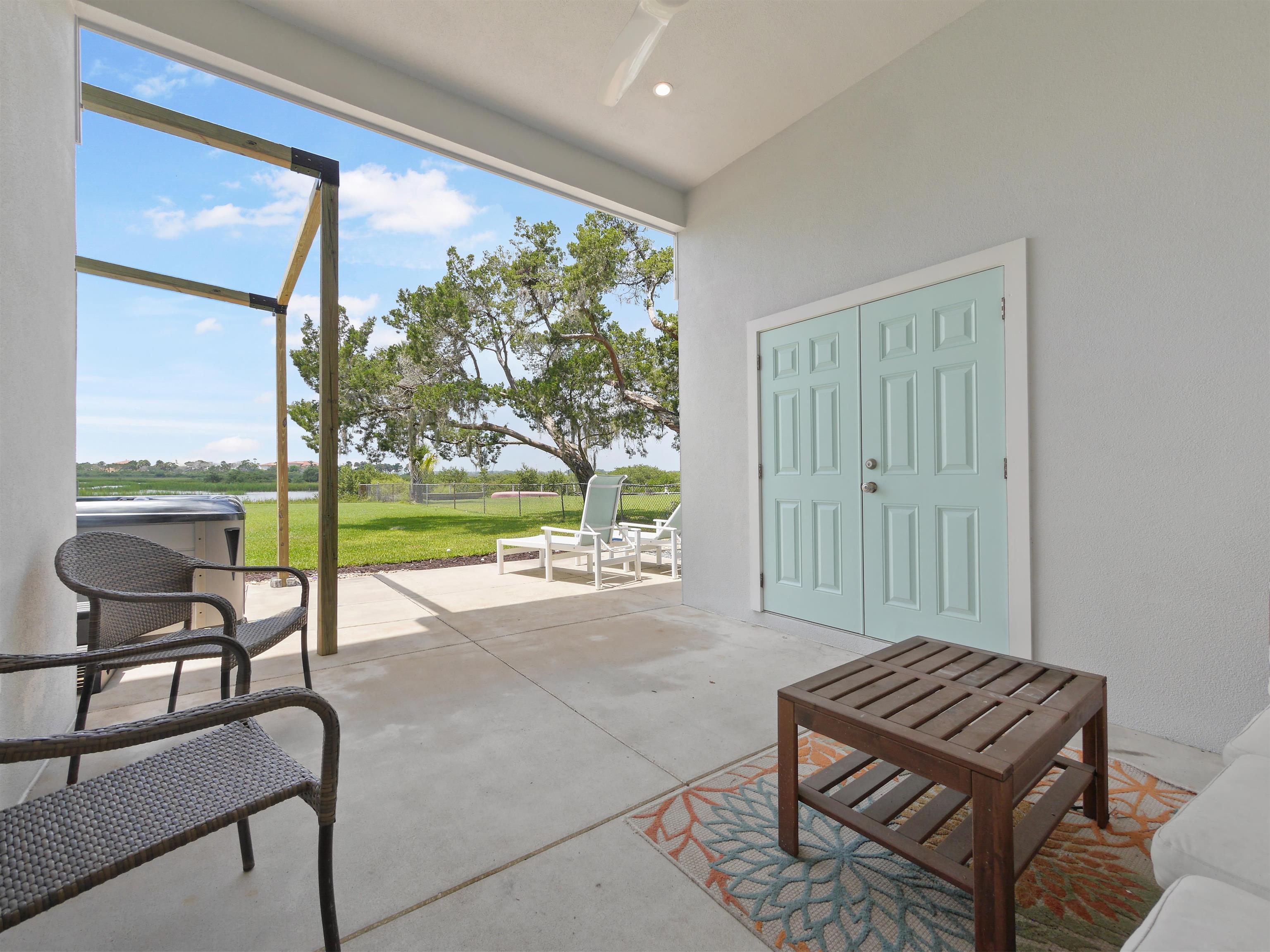 205 Coquina Ave