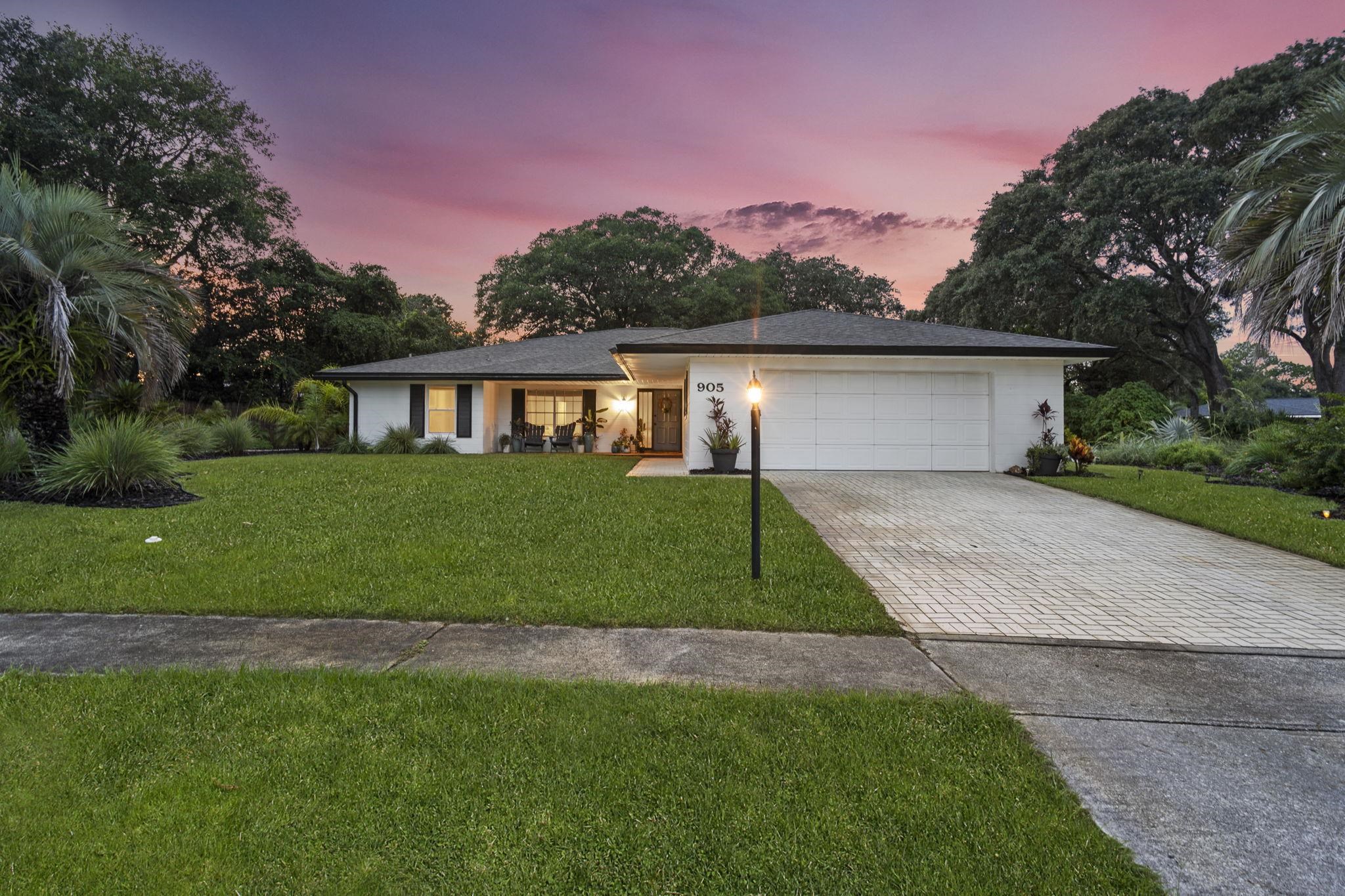 905 Alcala Dr