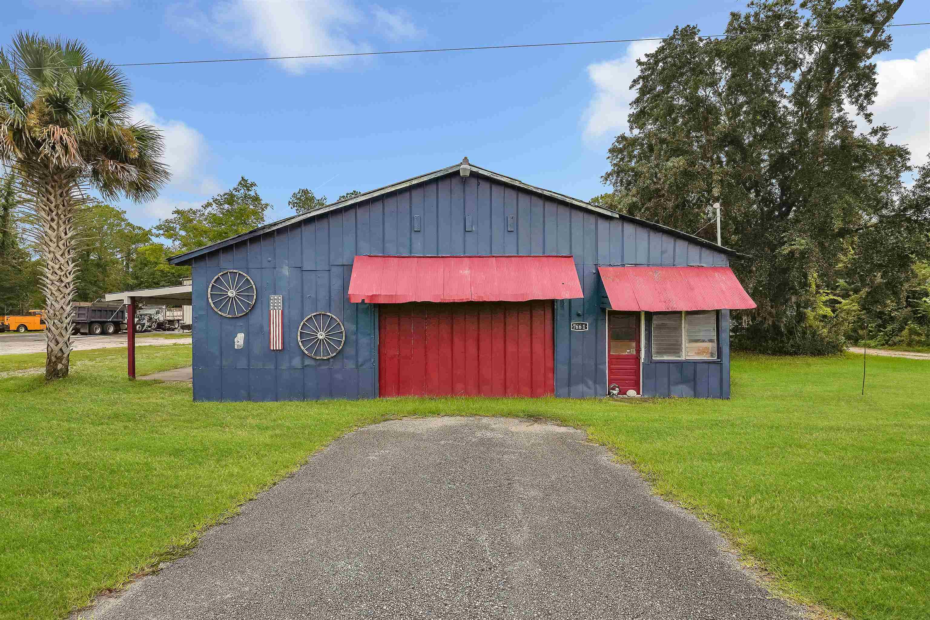 7661 State Road 207