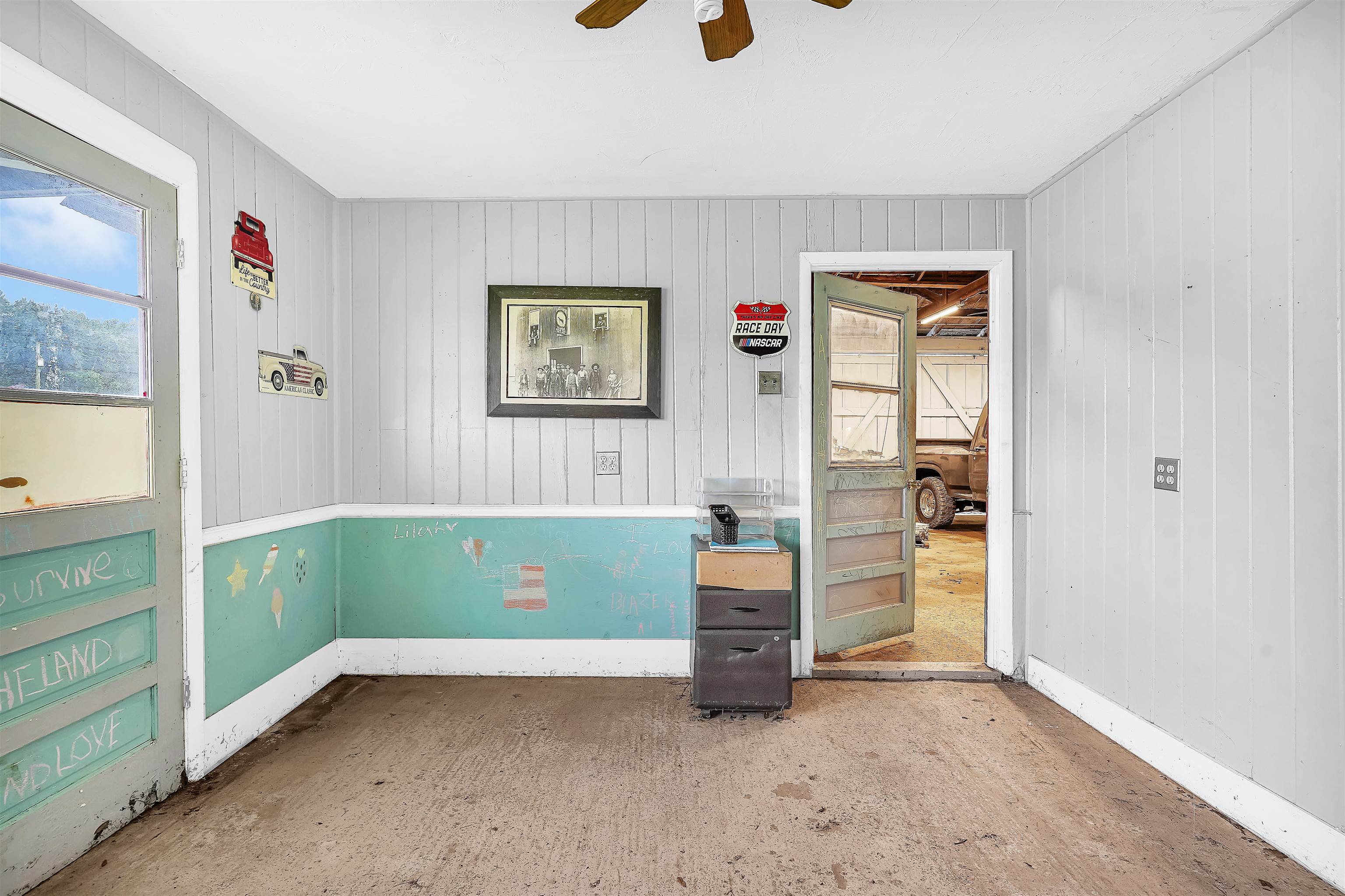 7661 State Road 207