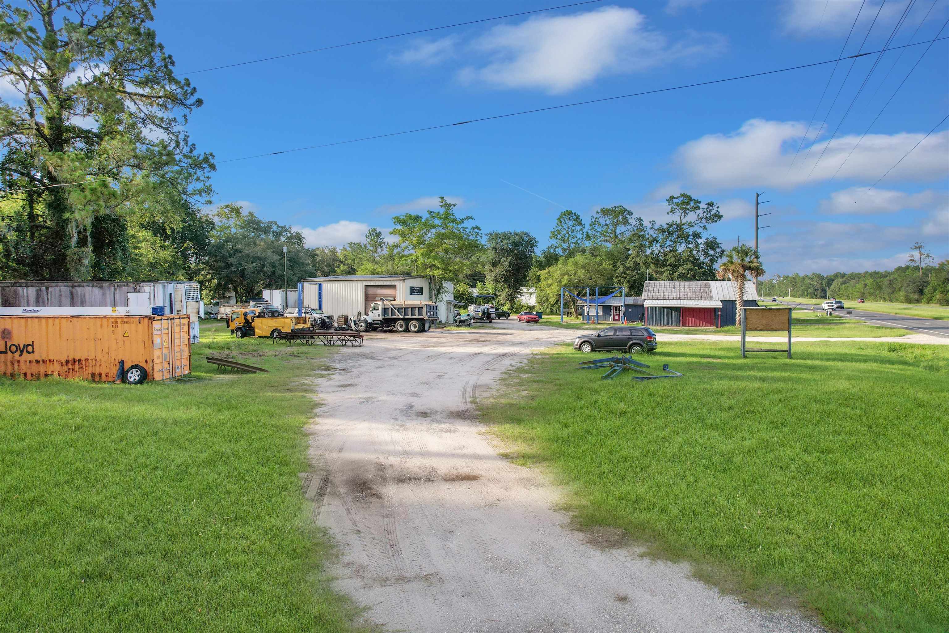 7661 State Road 207
