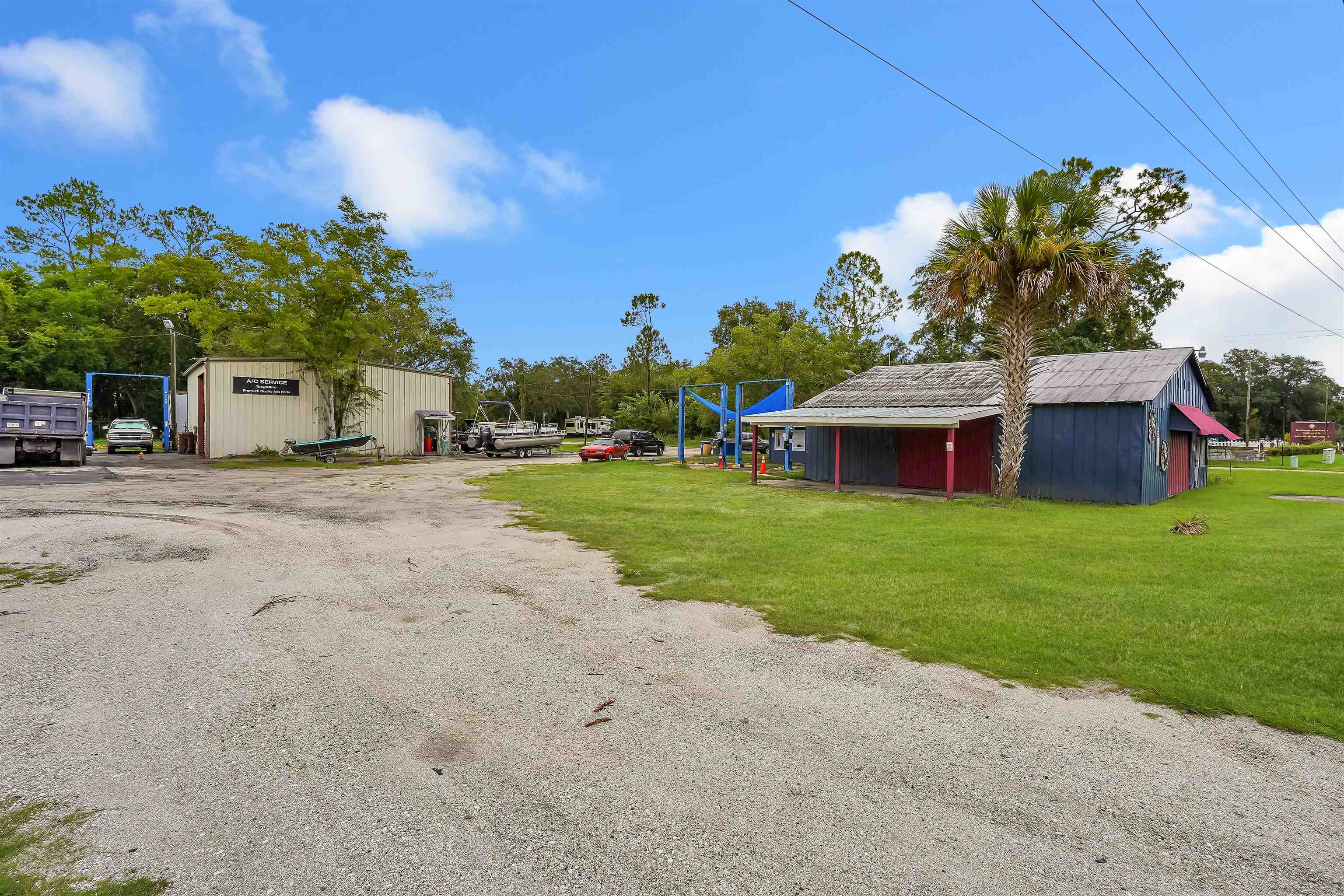 7661 State Road 207