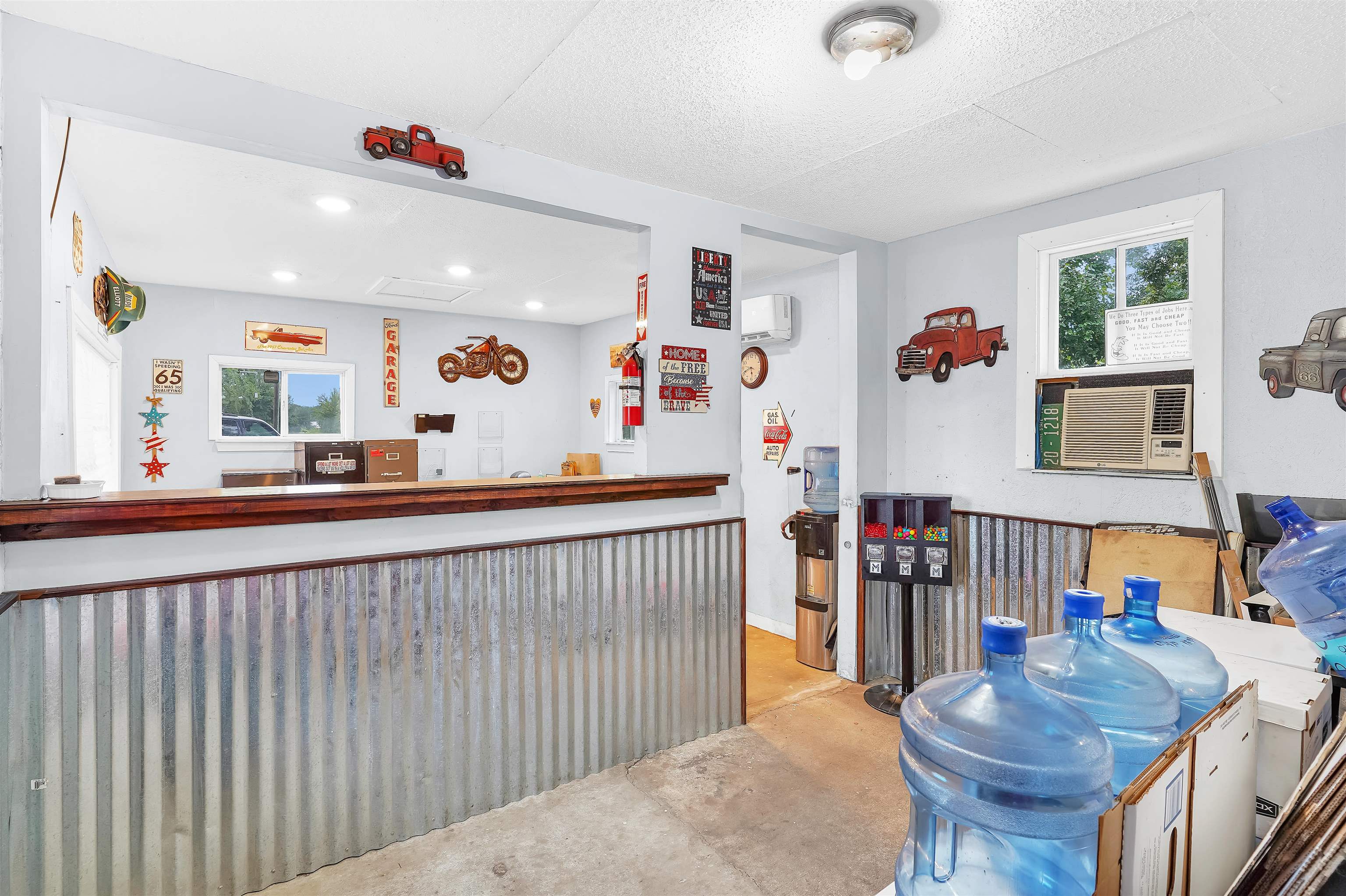 7661 State Road 207