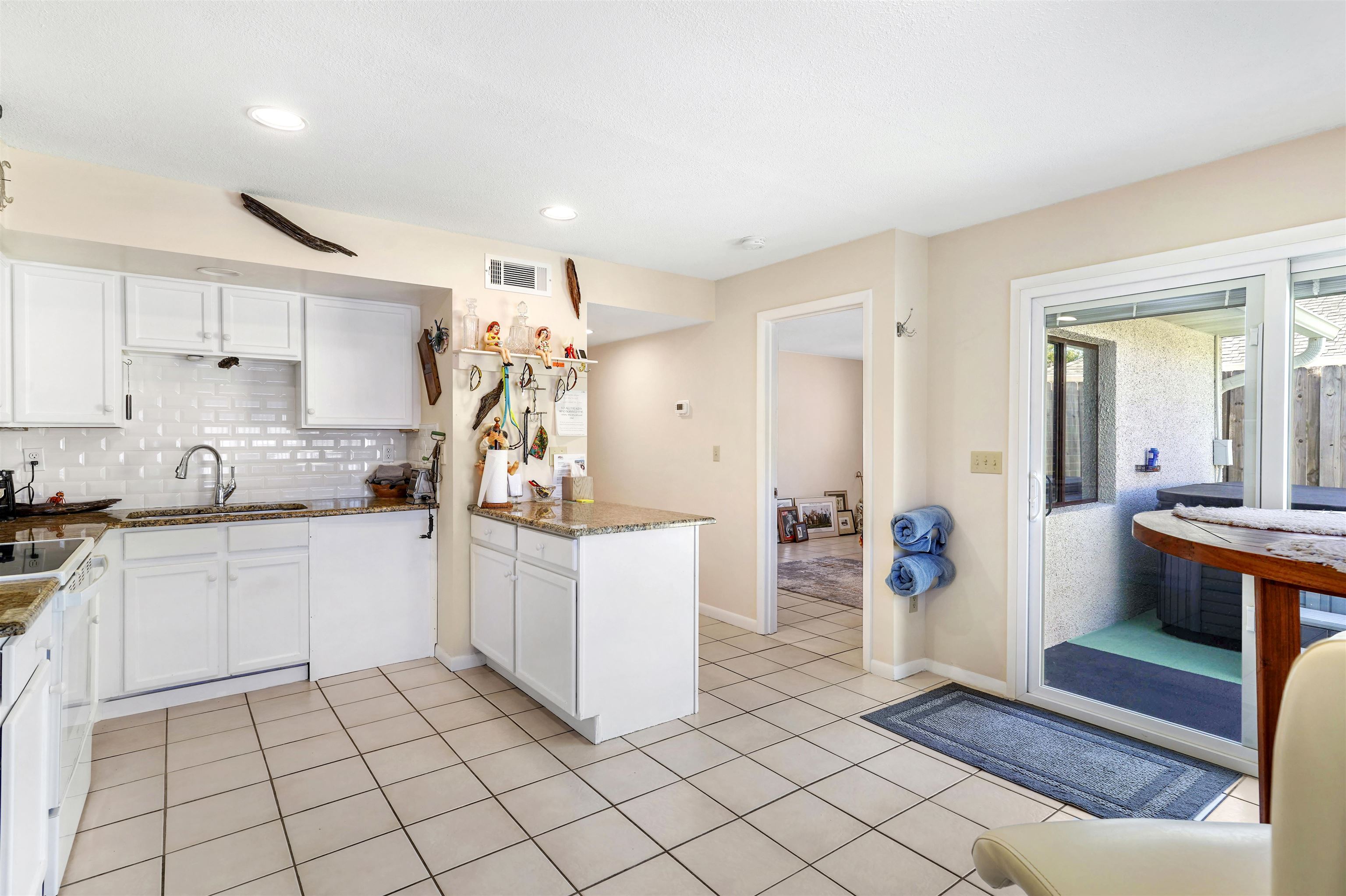 62 Atlantic Oaks Cir Unit: A&B