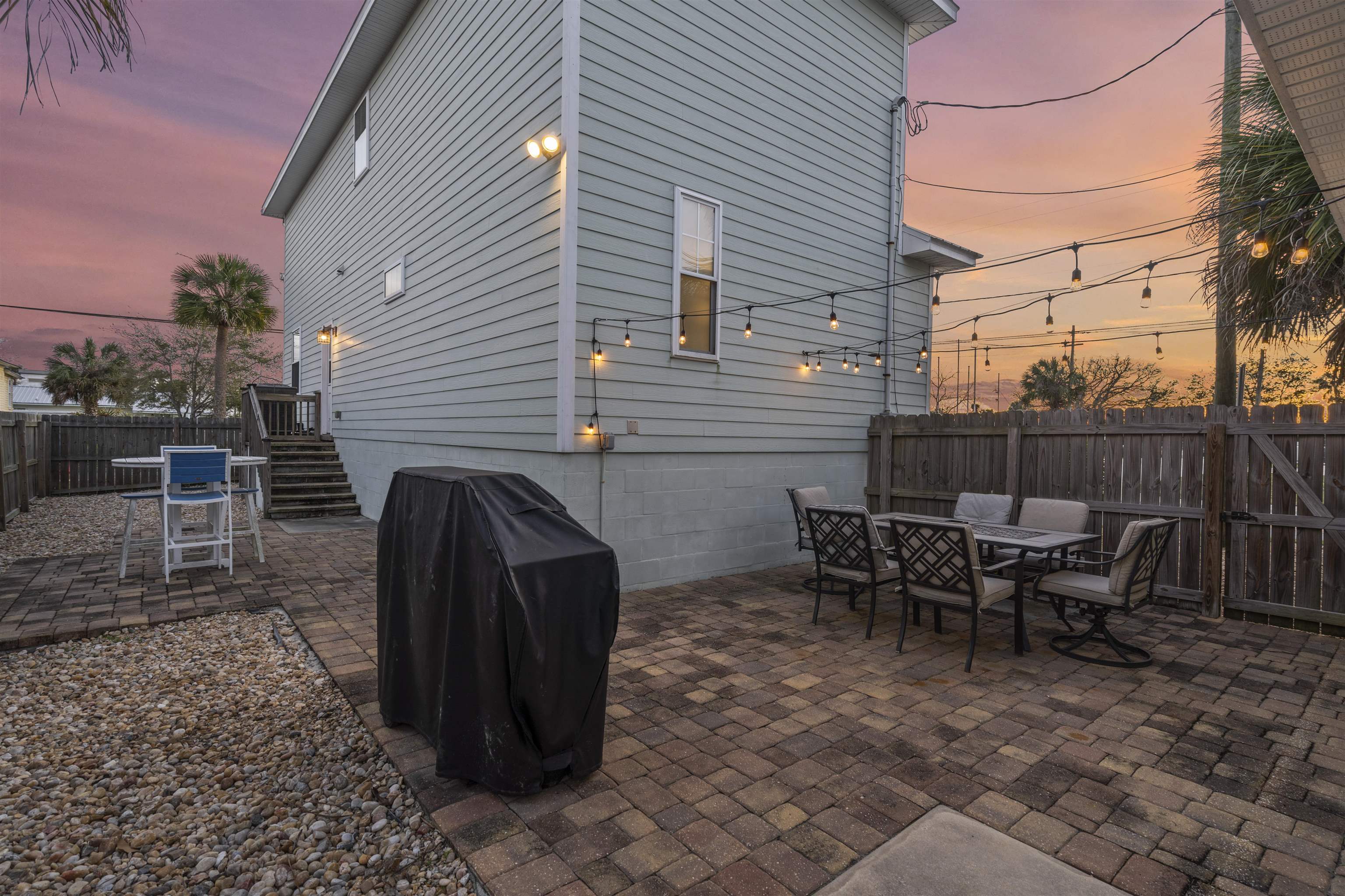 263 Riberia St