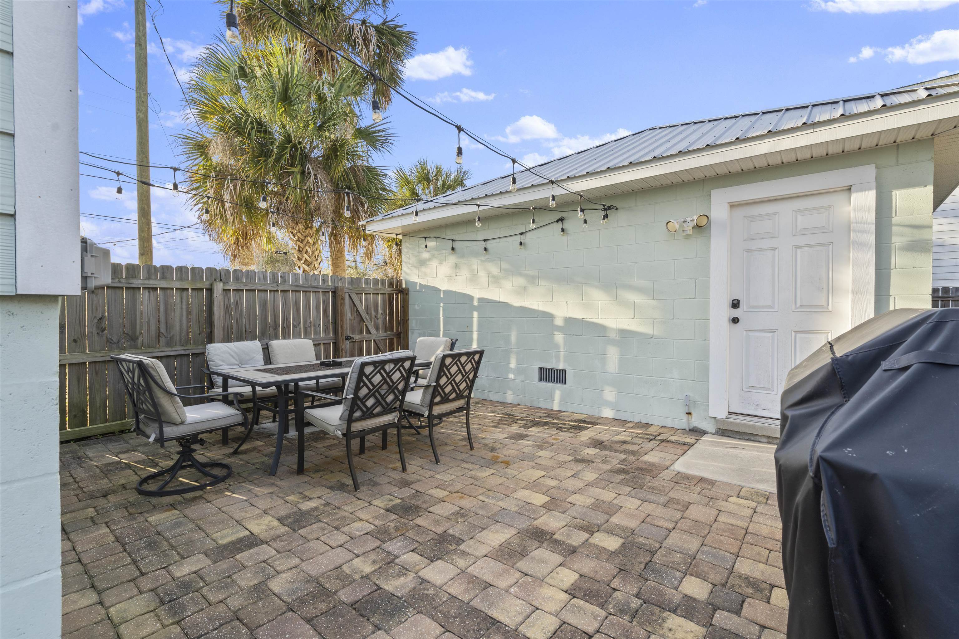 263 Riberia St