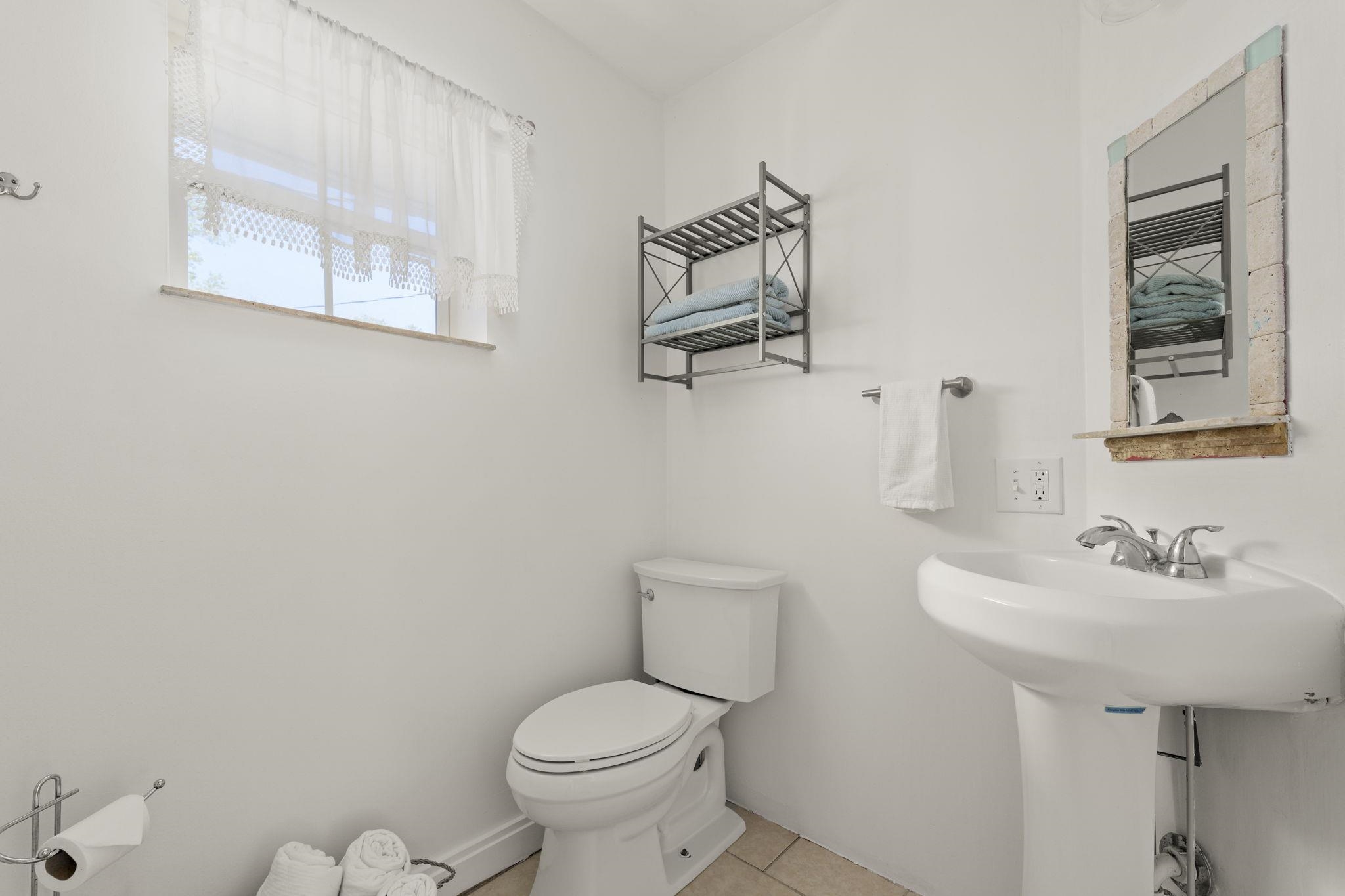 8 Poinciana Ave