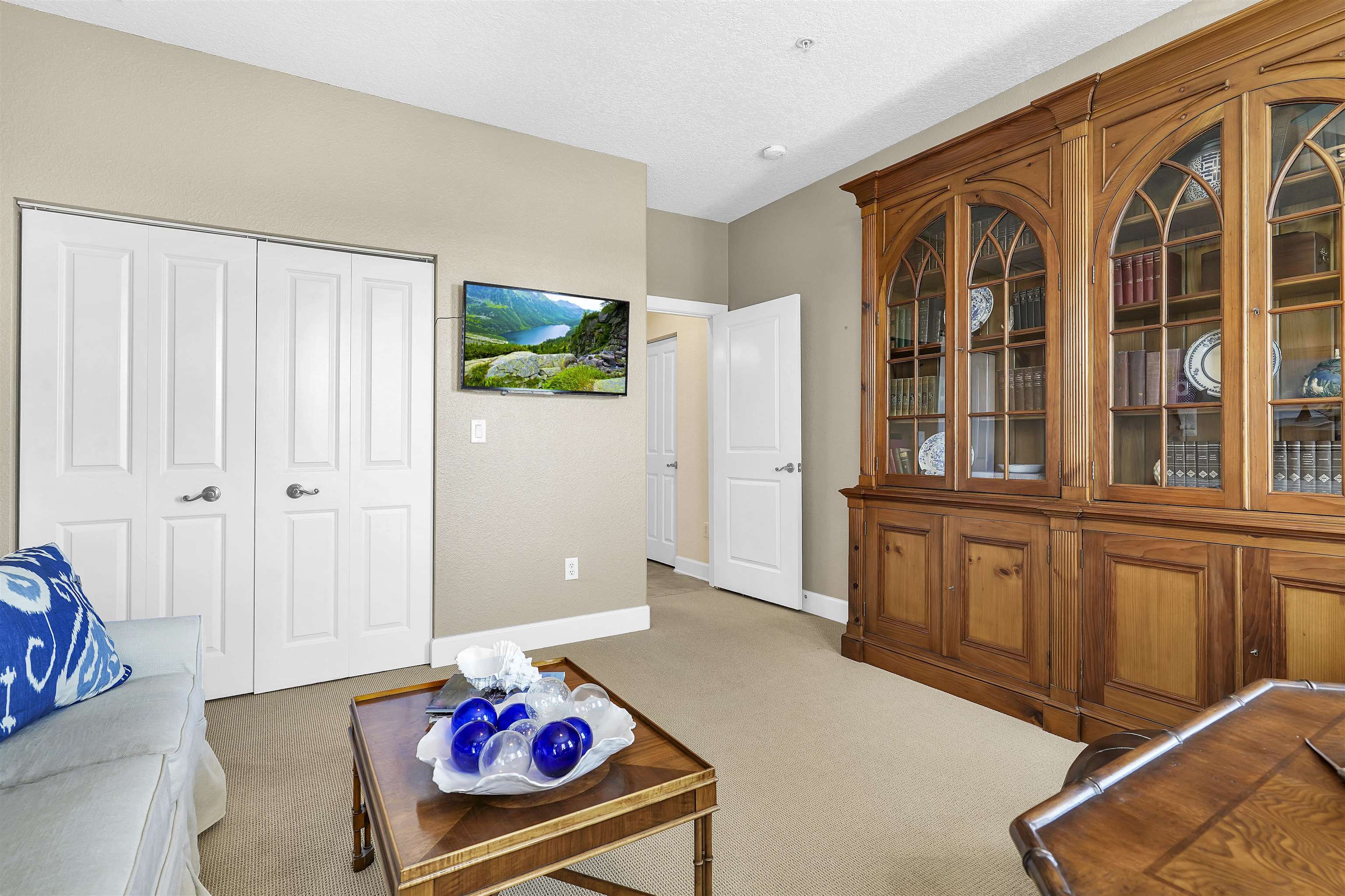 325 S Ocean Grande Dr