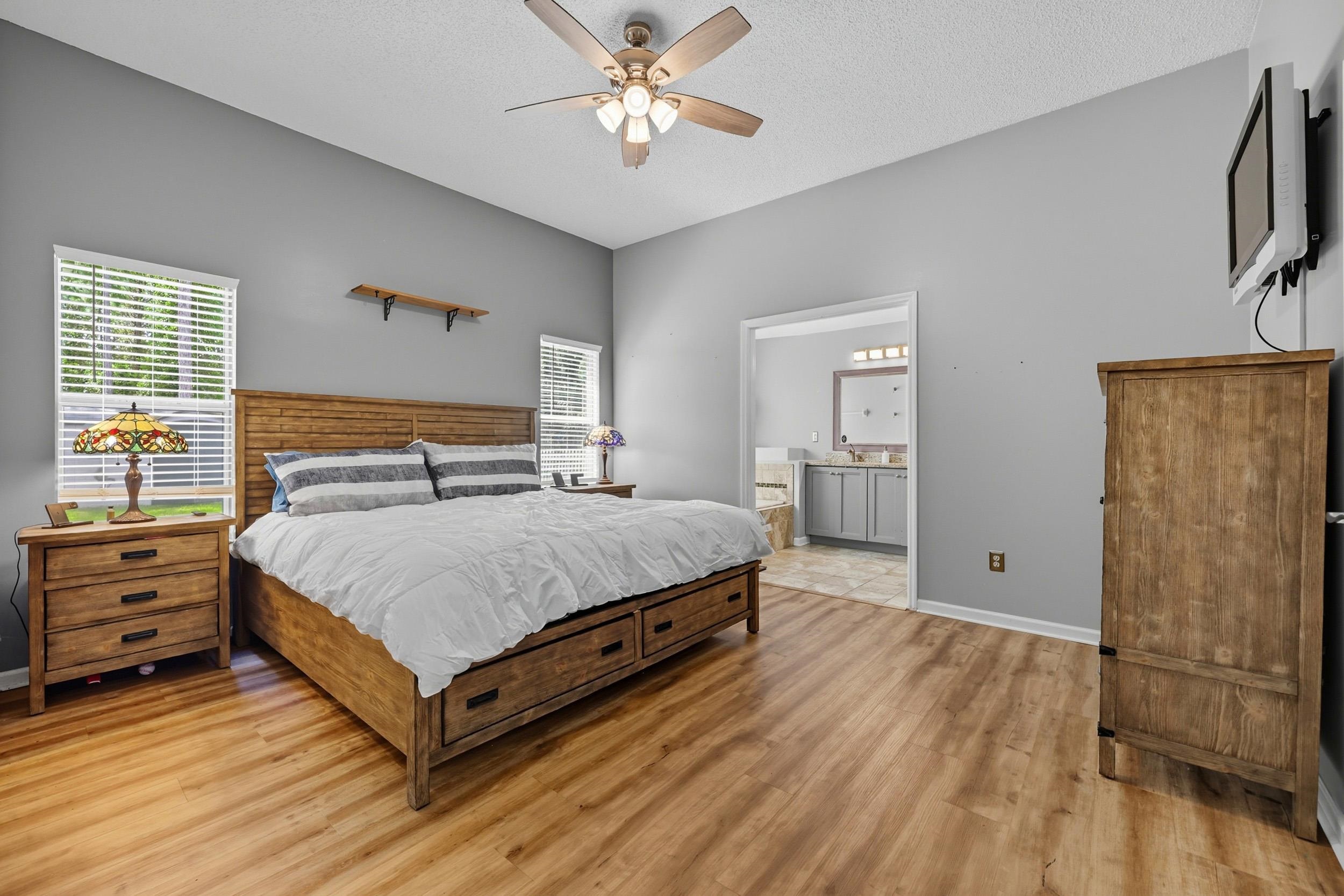 1976 Sandhill Crane Dr