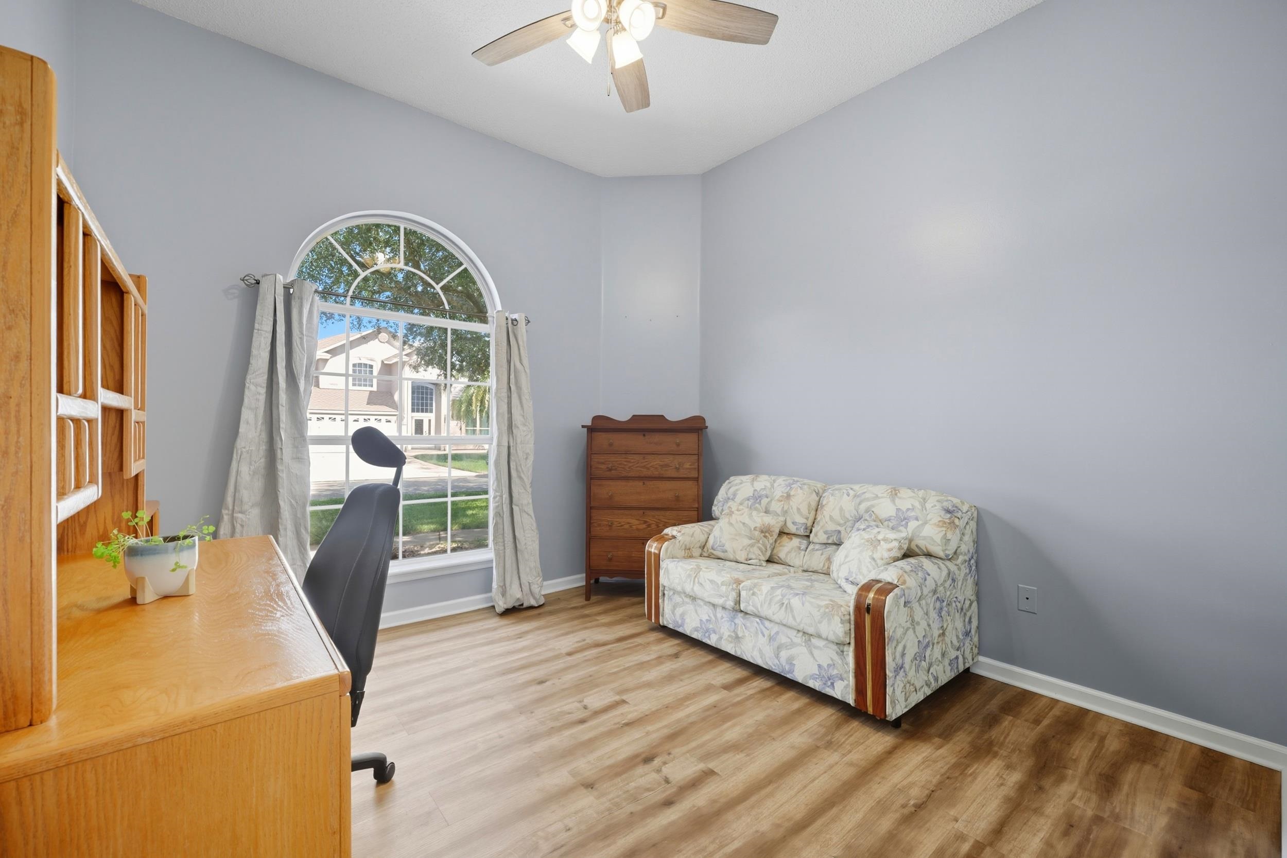 1976 Sandhill Crane Dr