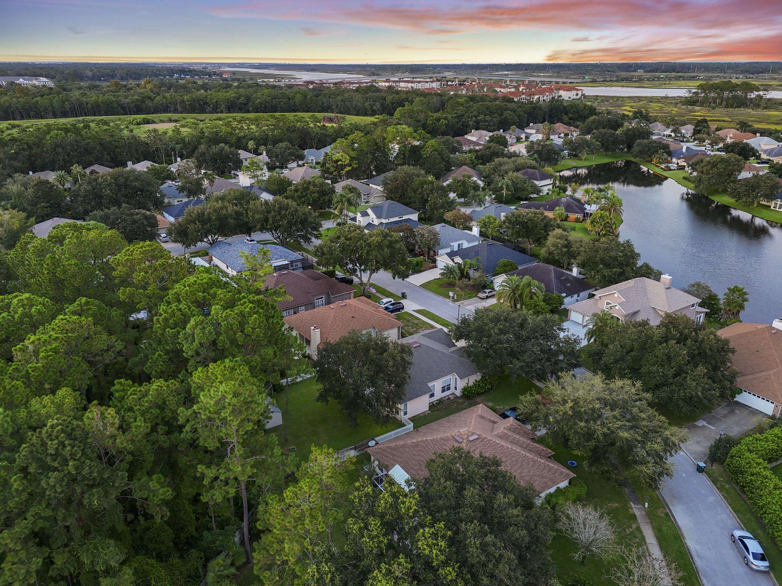 1976 Sandhill Crane Dr