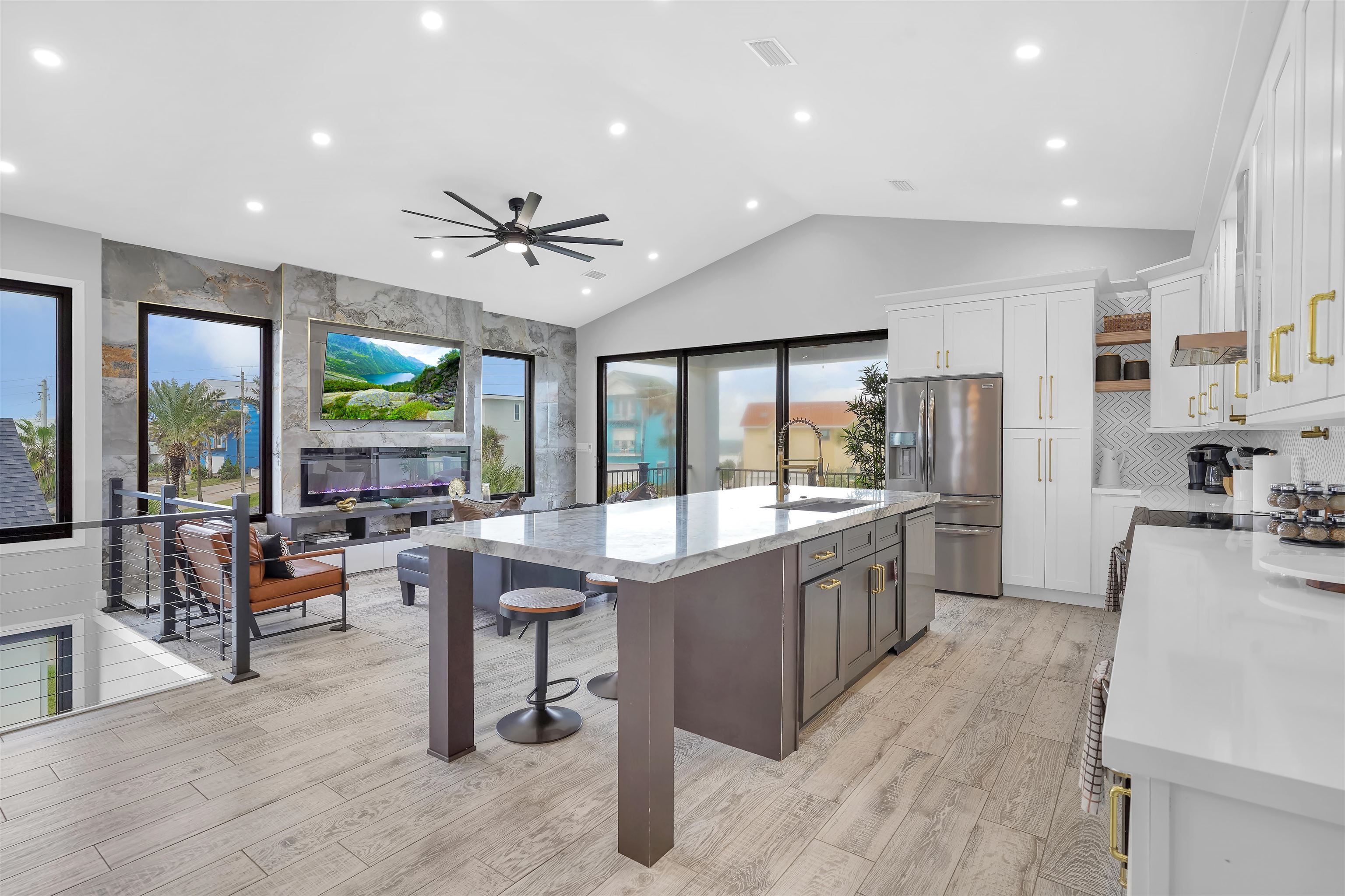 3306 N Ocean Shore Blvd