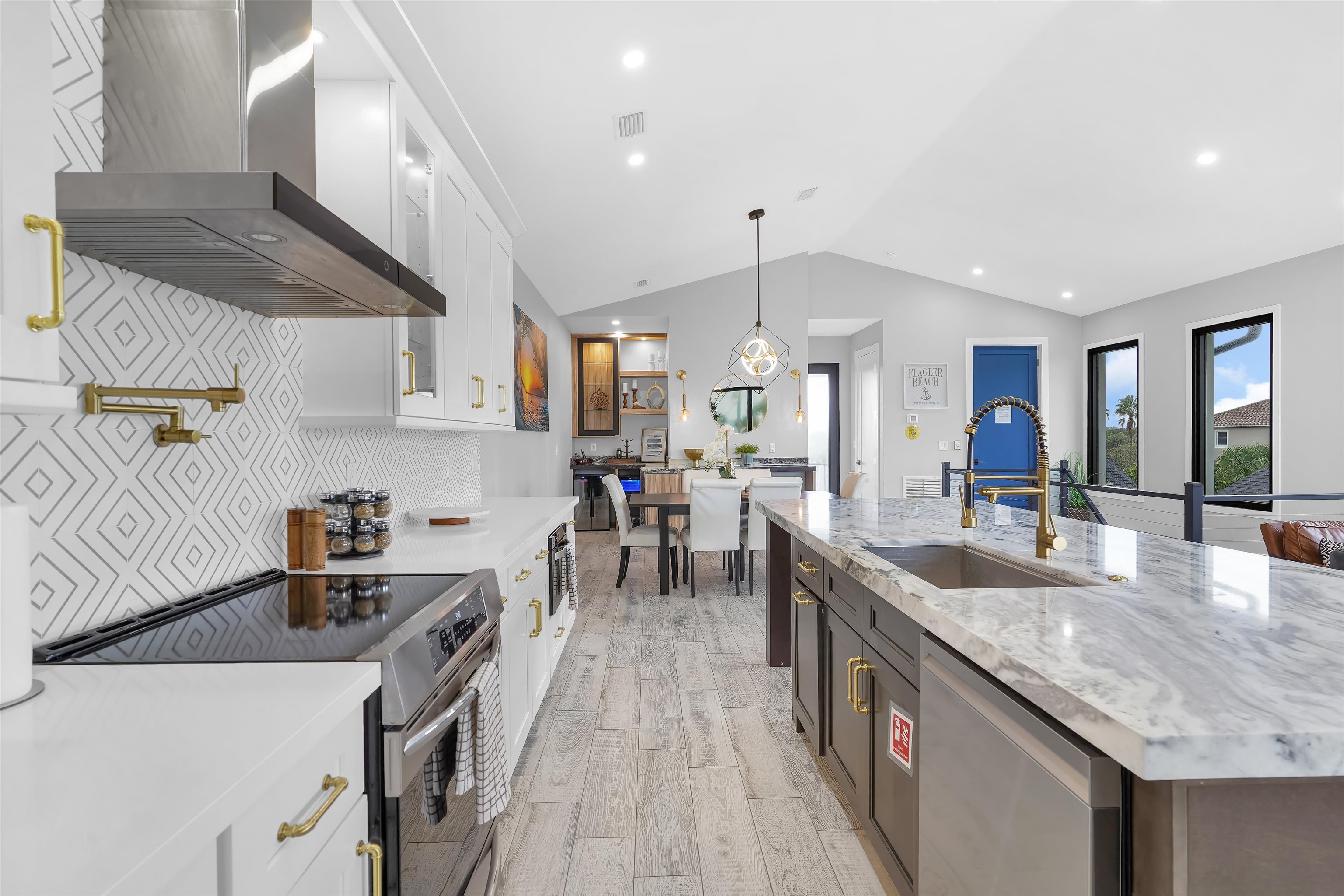 3306 N Ocean Shore Blvd
