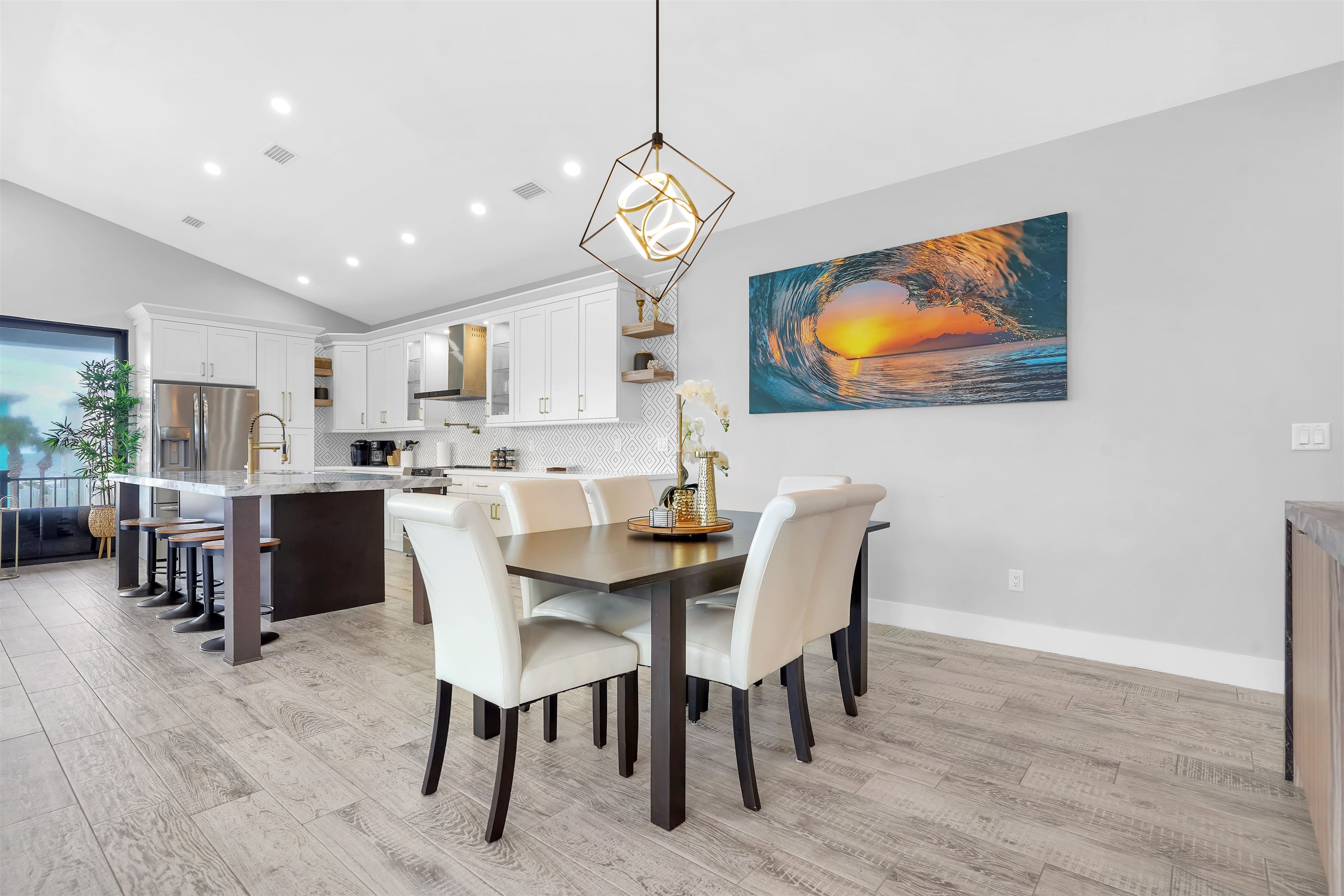 3306 N Ocean Shore Blvd