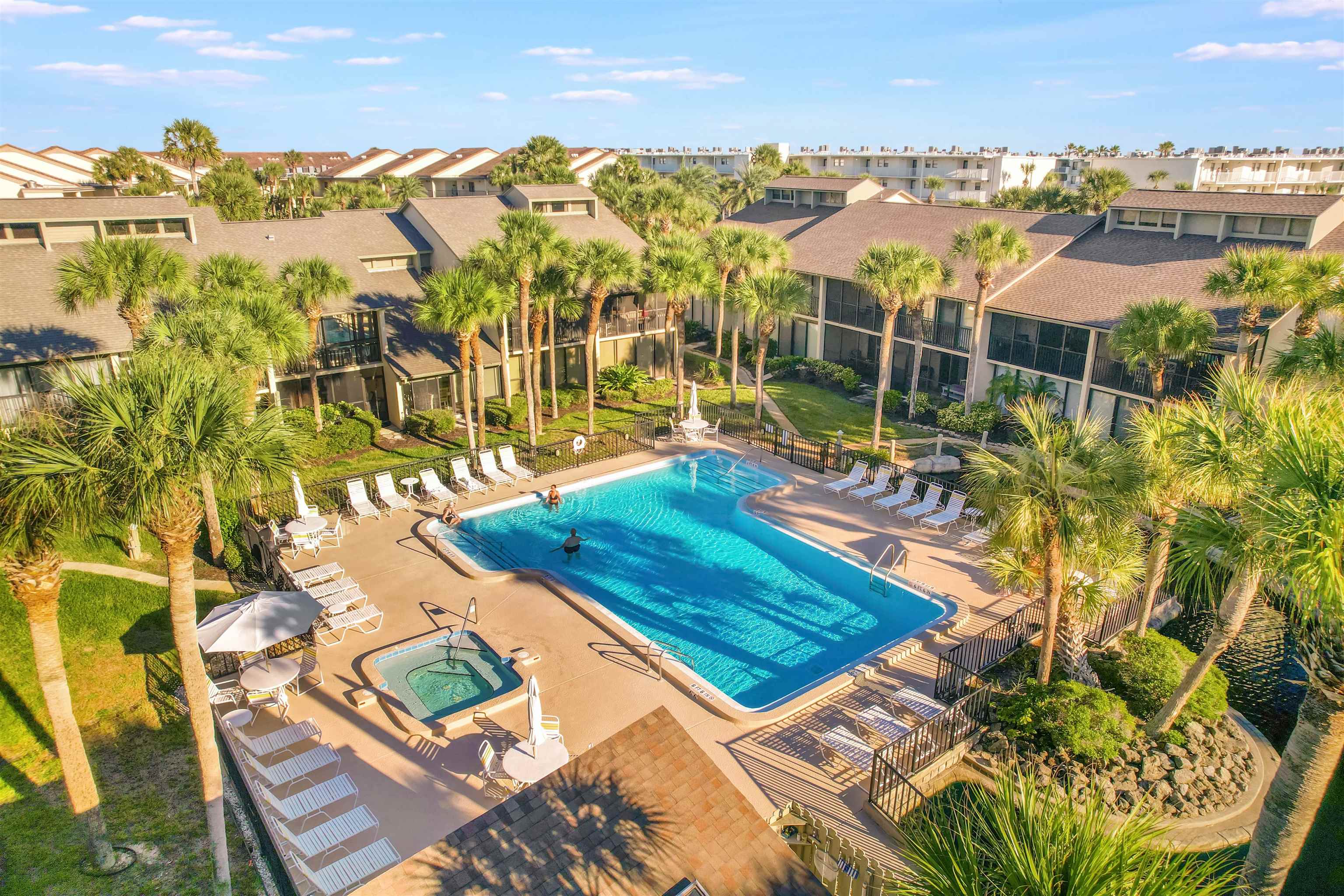 57 Village Las Palmas Cir