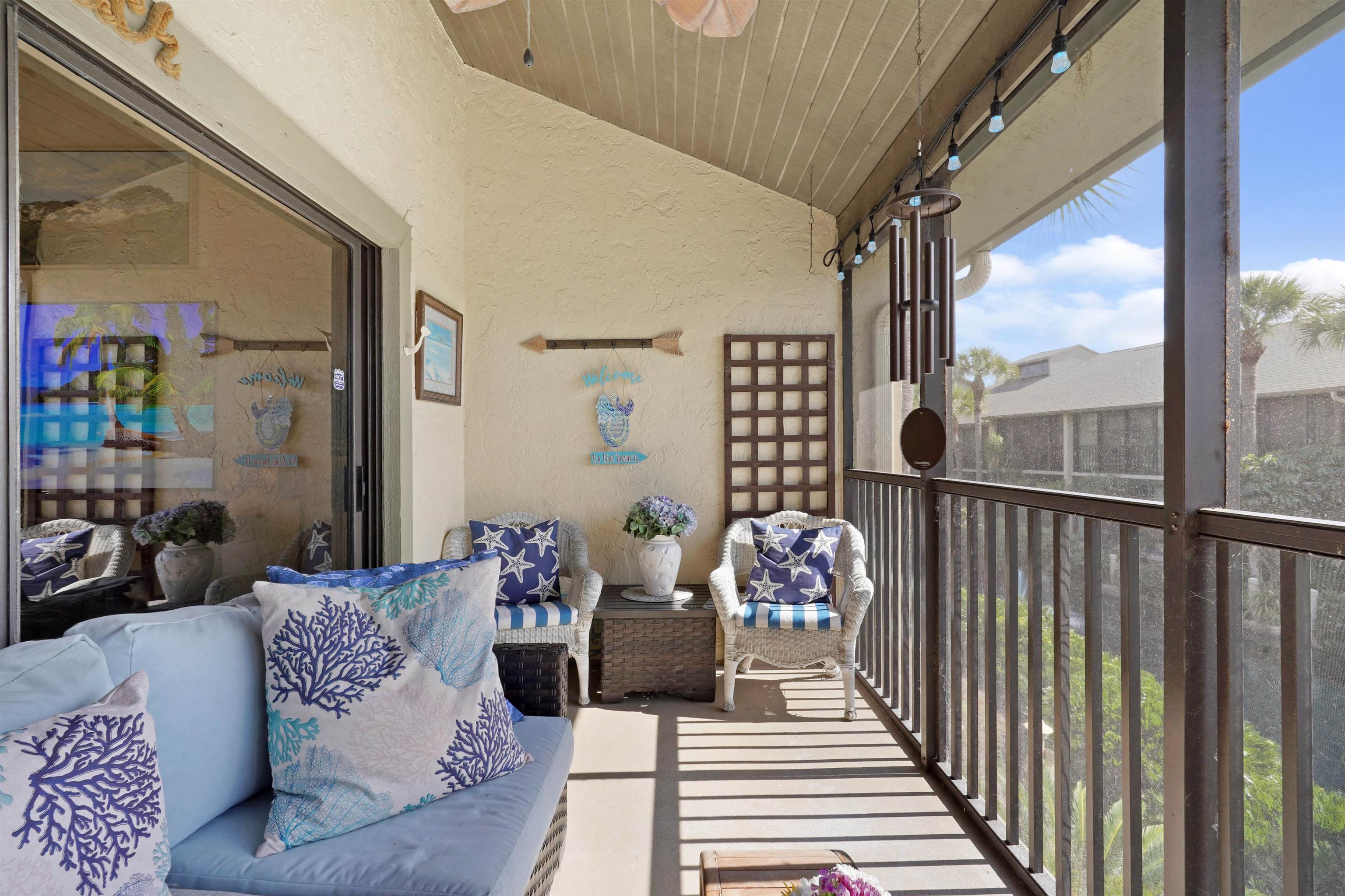 57 Village Las Palmas Cir