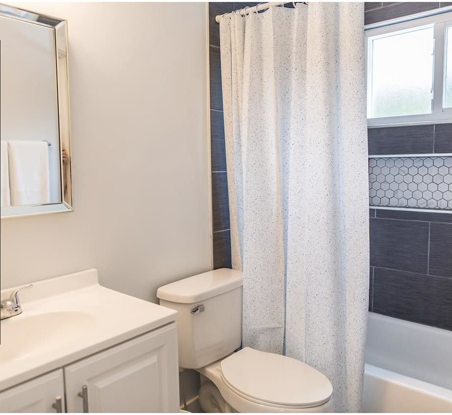 112 E St Unit: A & B