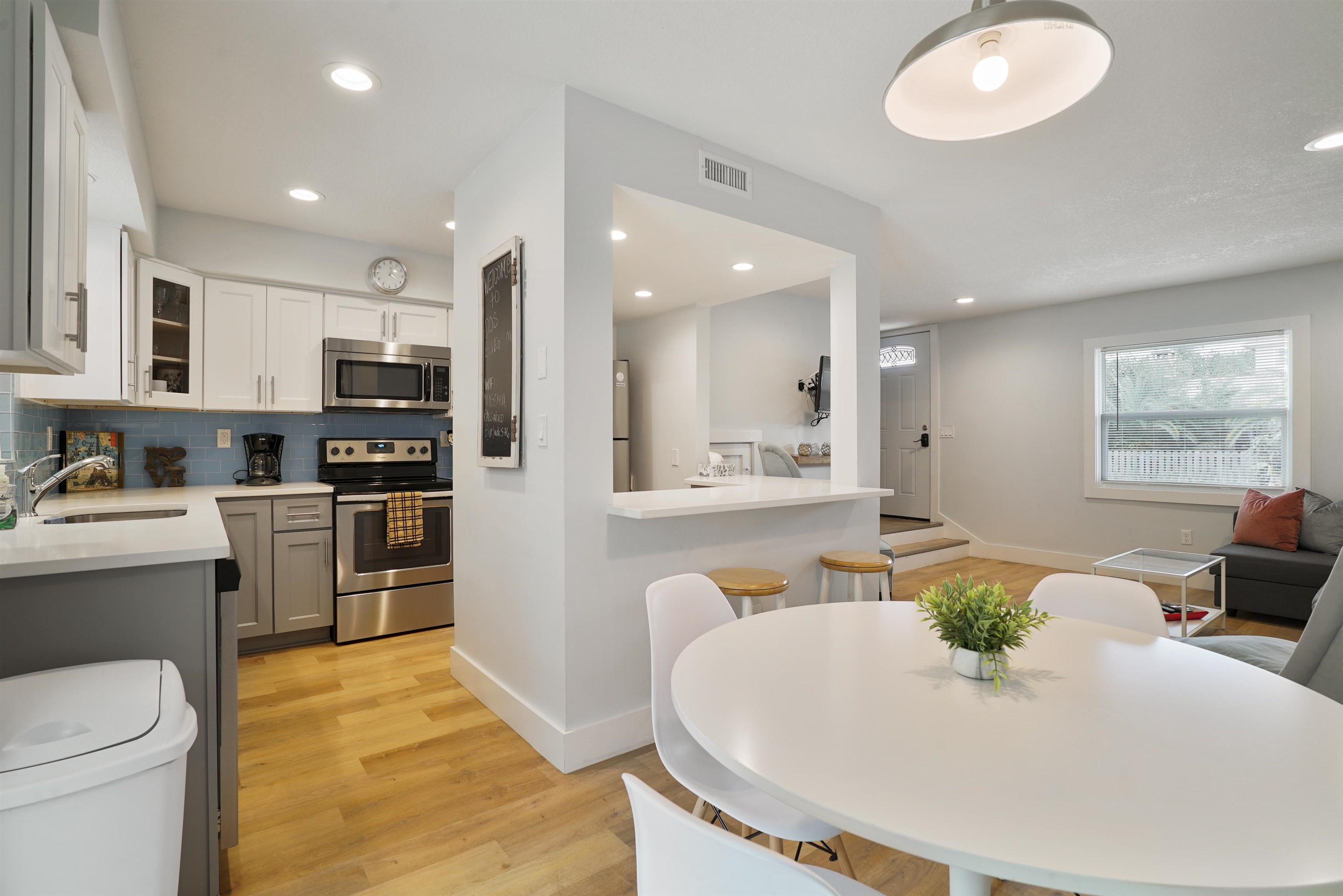 112 E St Unit: A & B