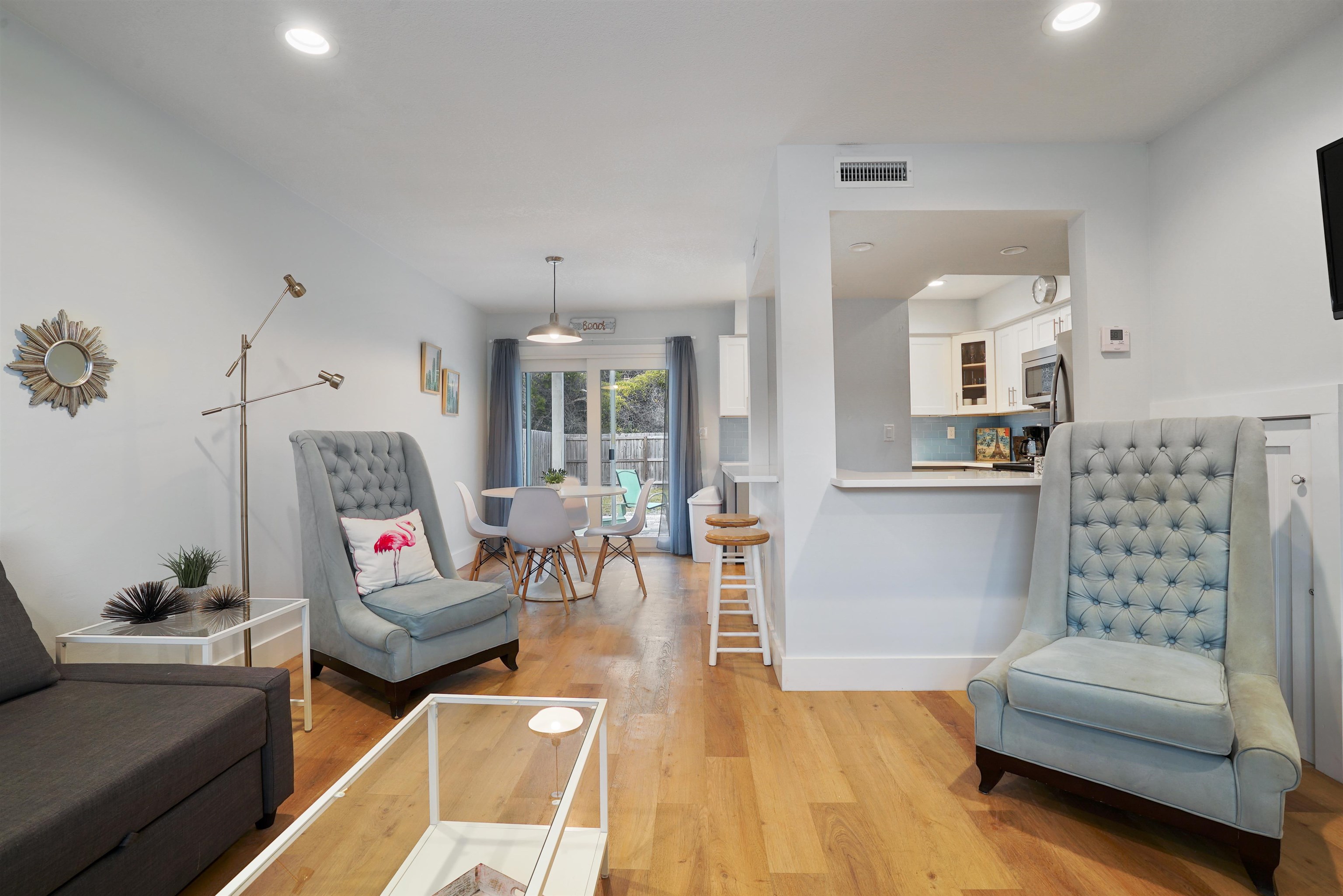 112 E St Unit: A & B
