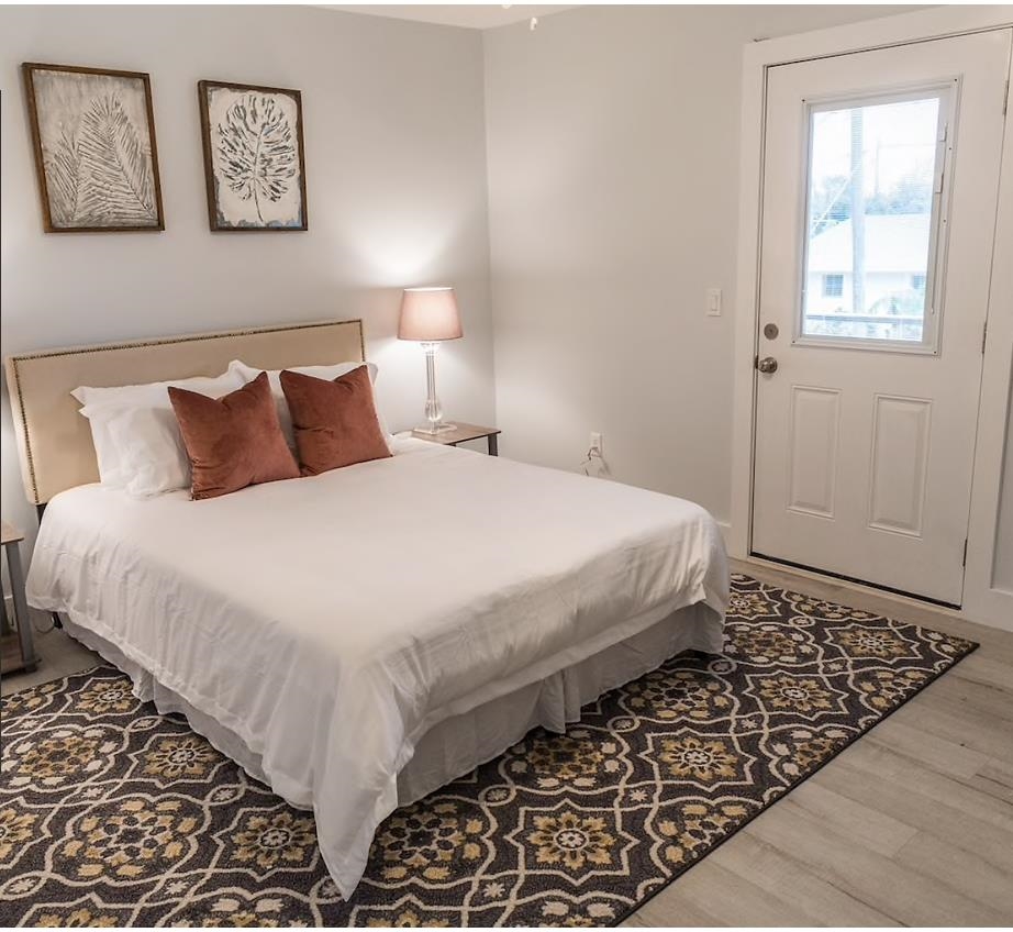 112 E St Unit: A & B