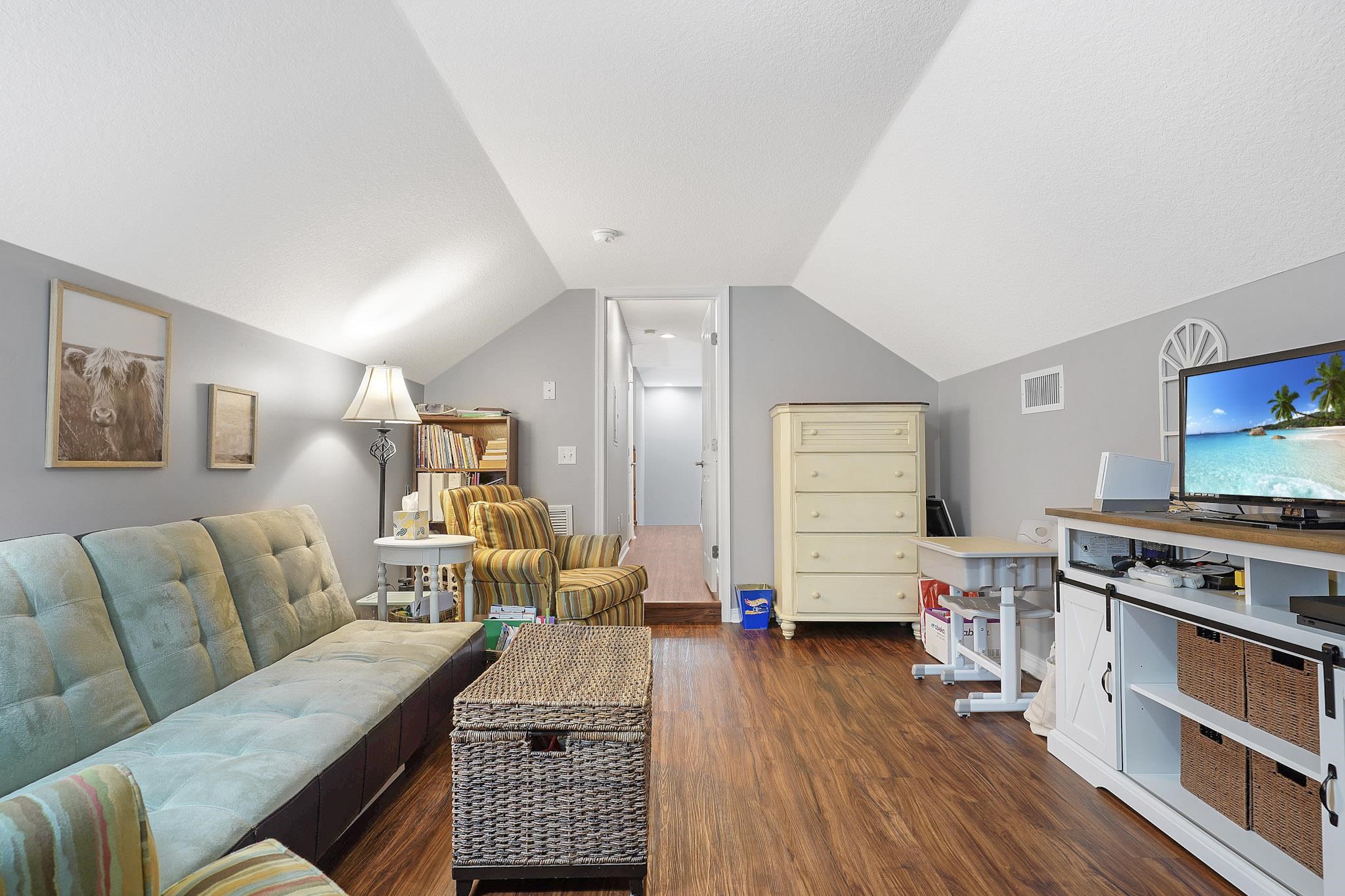 340 Old Plantation Dr