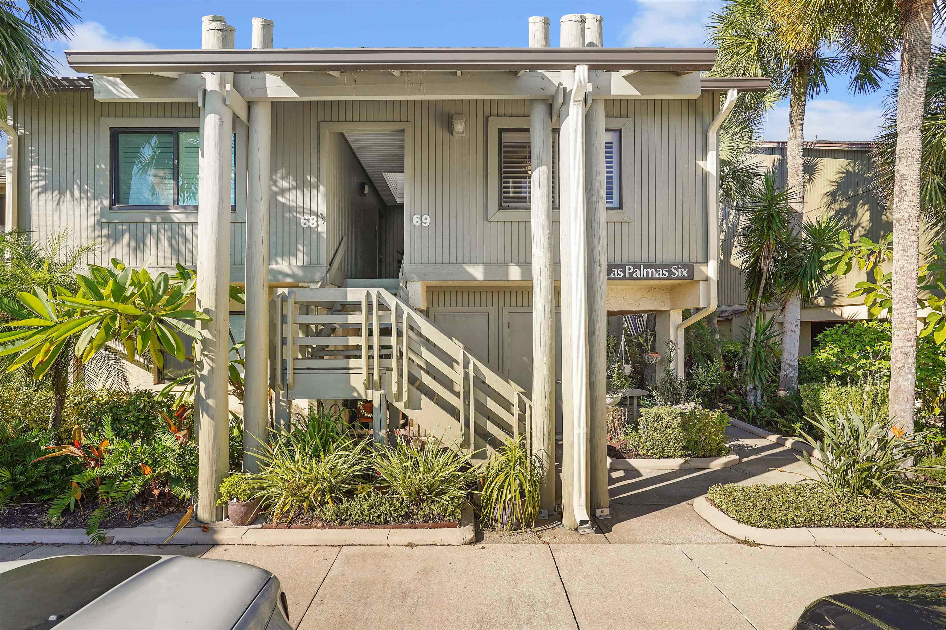 69 Village Las Palmas Cir