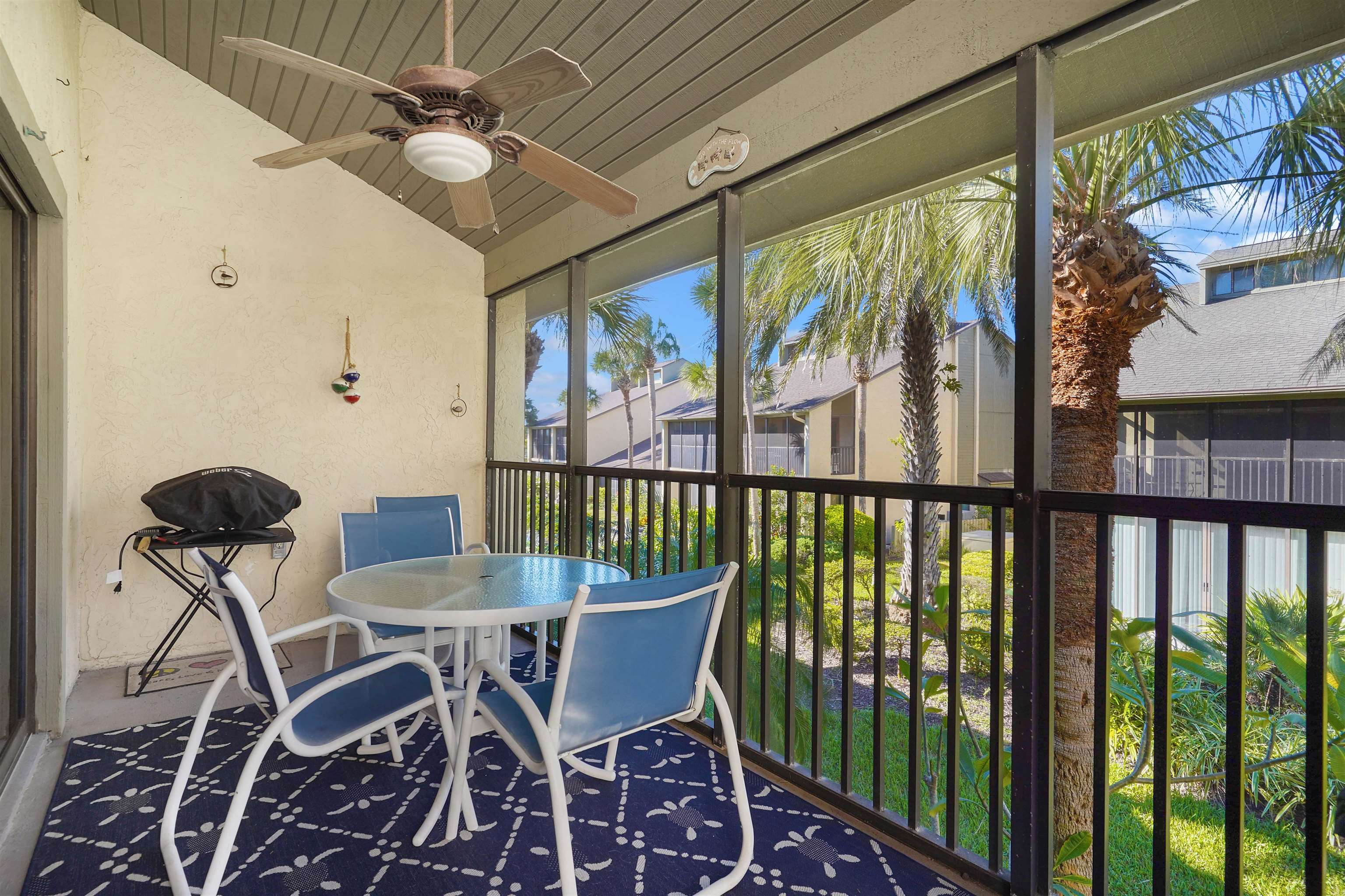 69 Village Las Palmas Cir