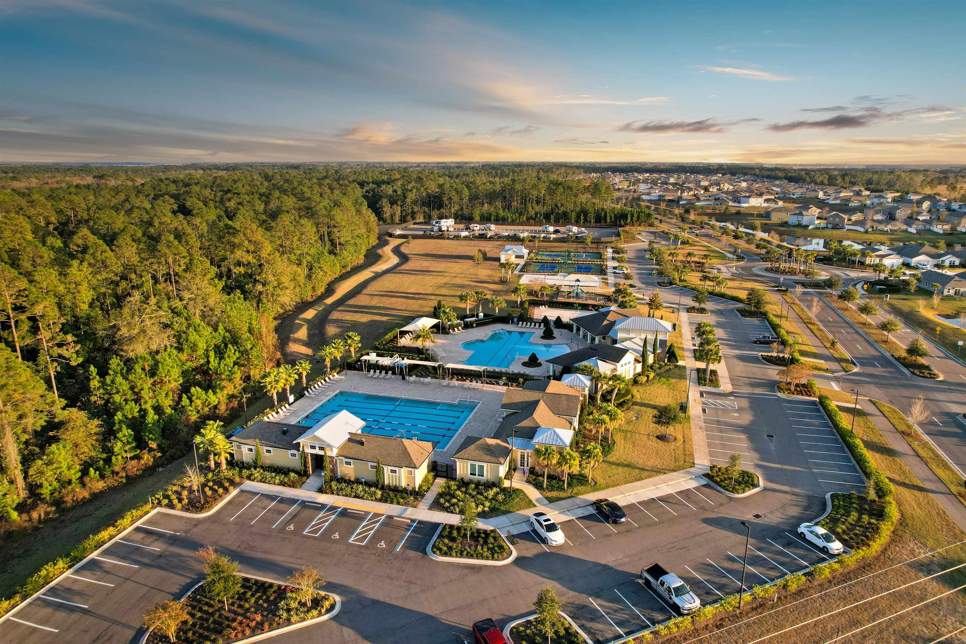 2348 Falling Star Ln