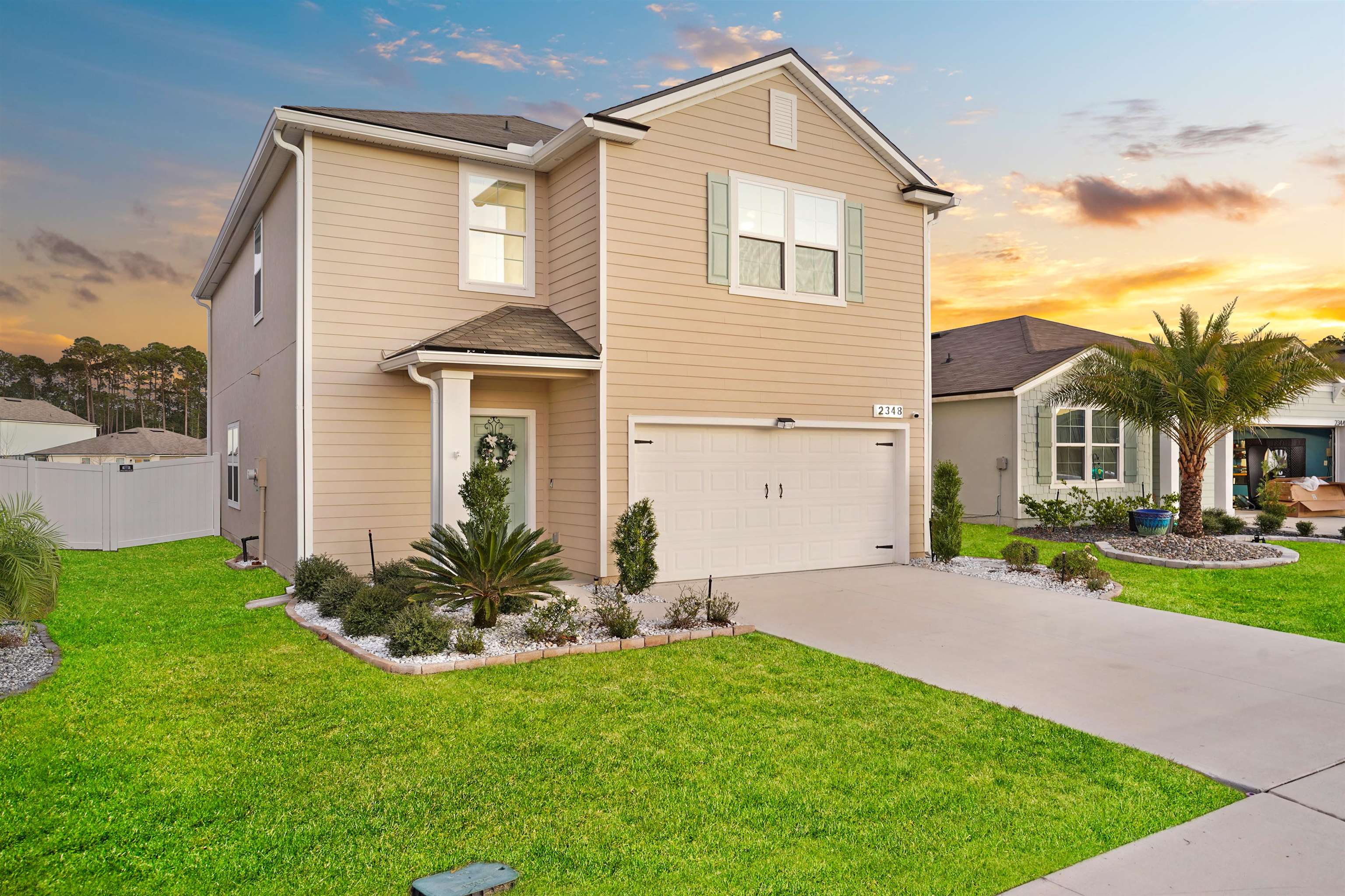 2348 Falling Star Ln