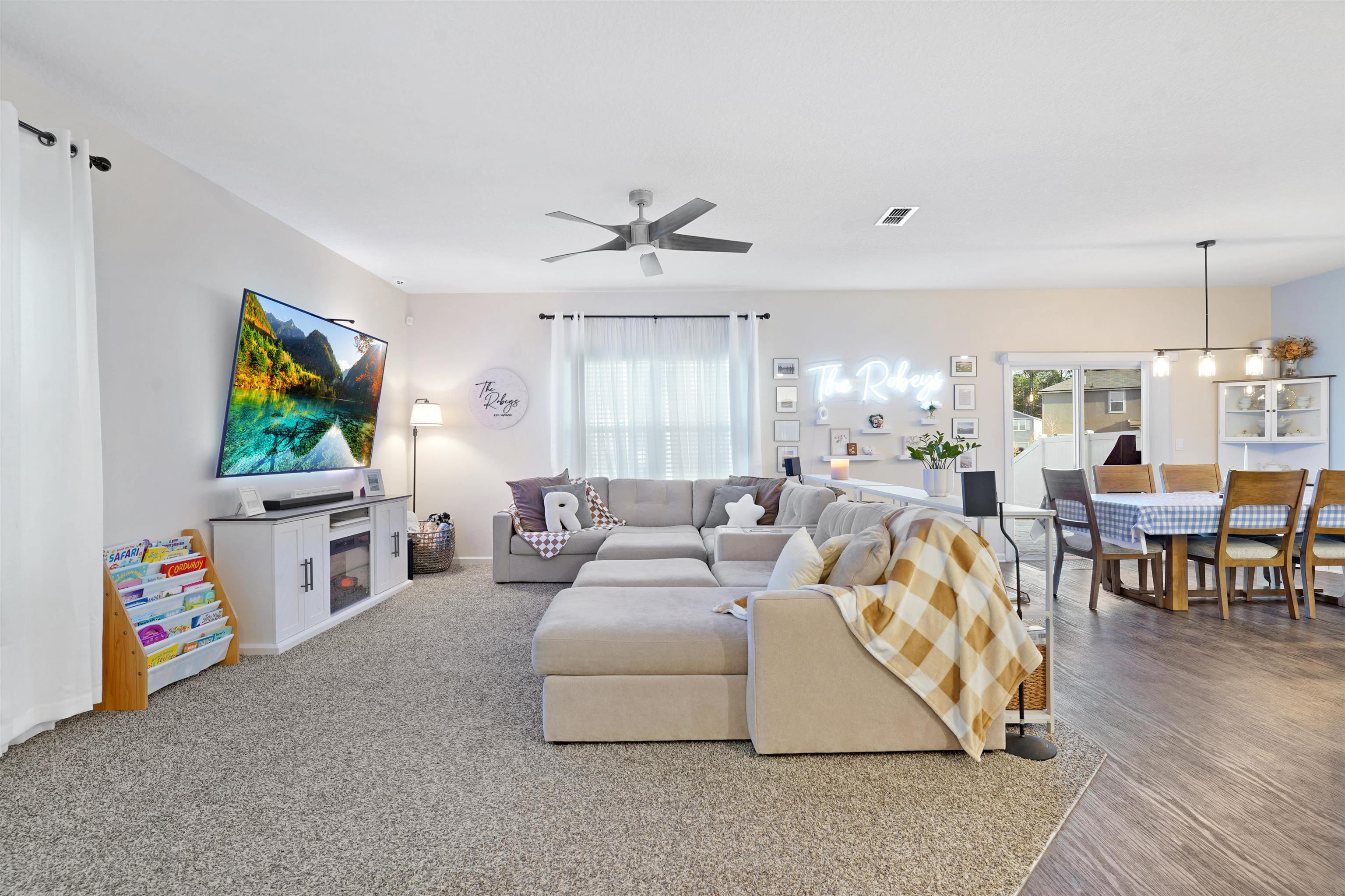 2348 Falling Star Ln